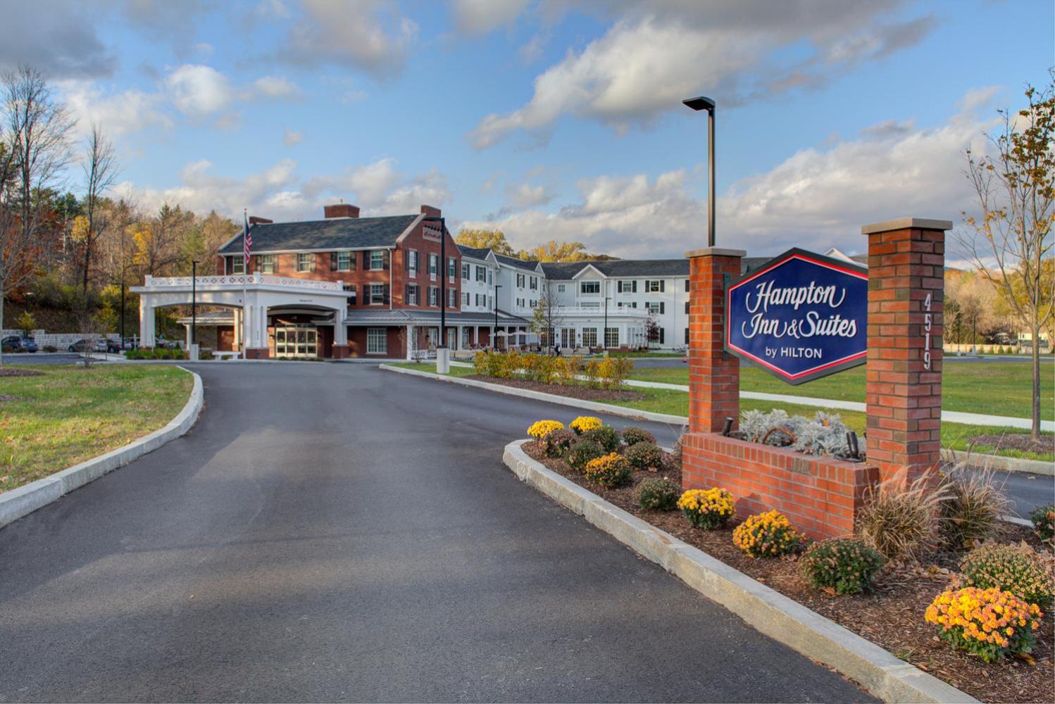 Hampton Inn & Suites Manchester Hampton Inn & Suites Manchester
