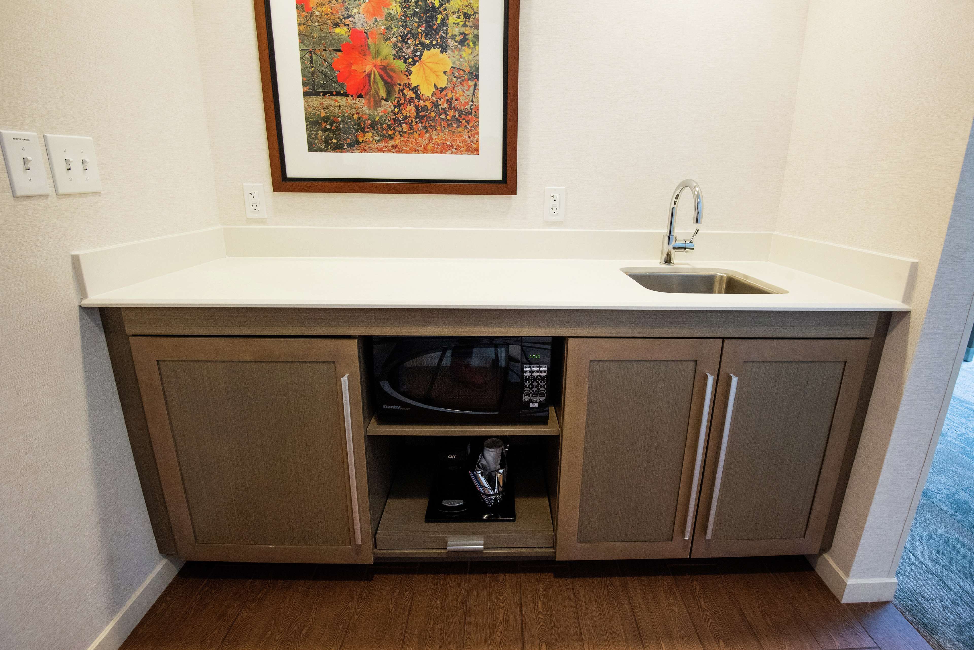 Hampton Inn & Suites Manchester Hampton Inn & Suites Manchester