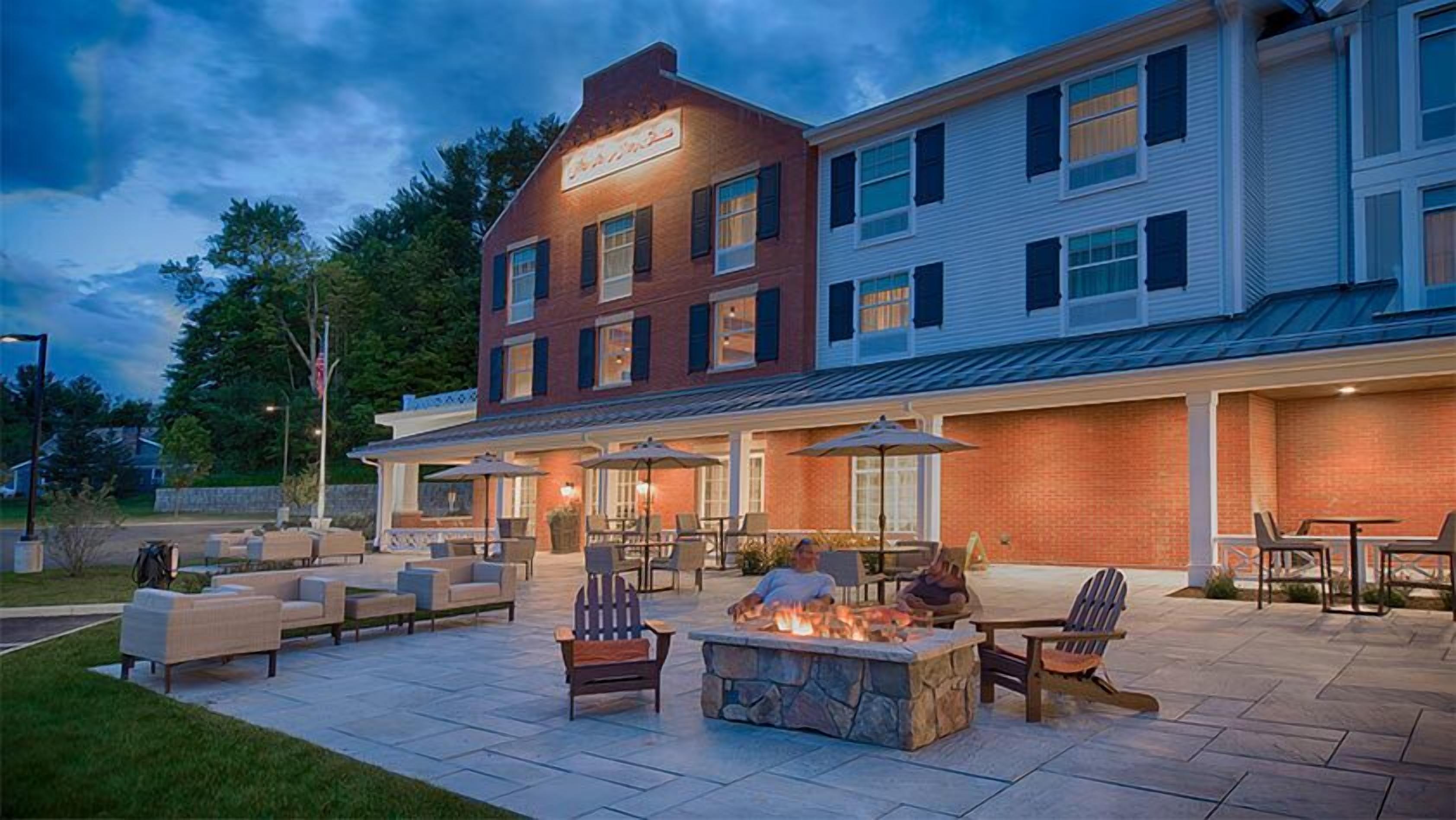 Hampton Inn & Suites Manchester Hampton Inn & Suites Manchester