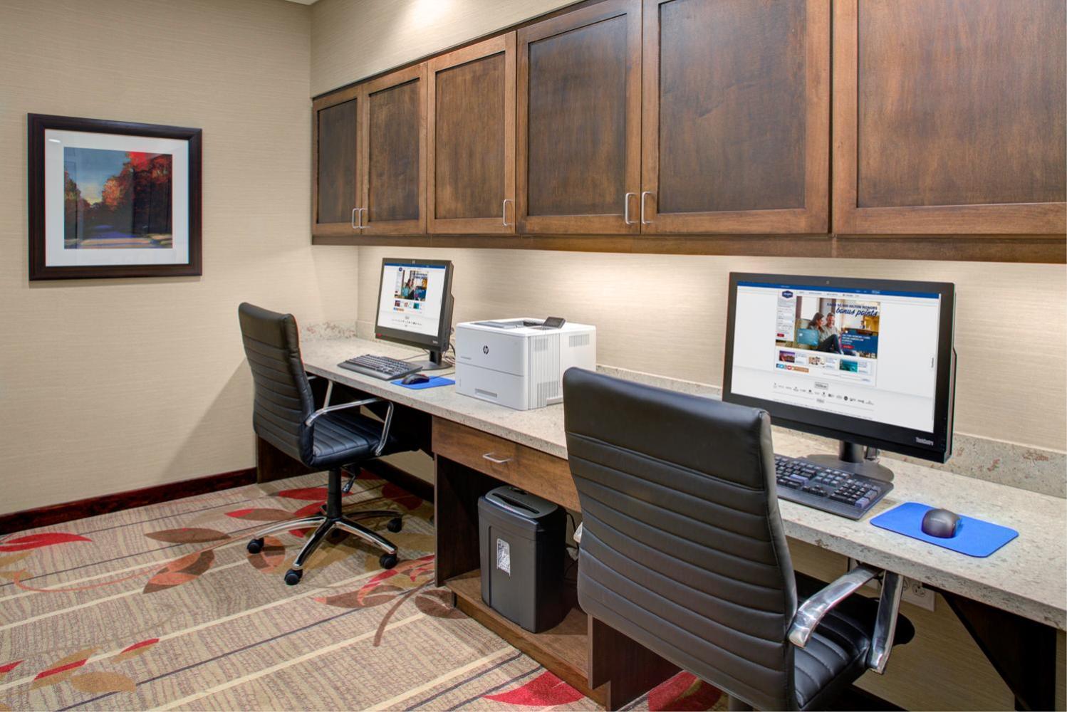 Hampton Inn & Suites Manchester Hampton Inn & Suites Manchester