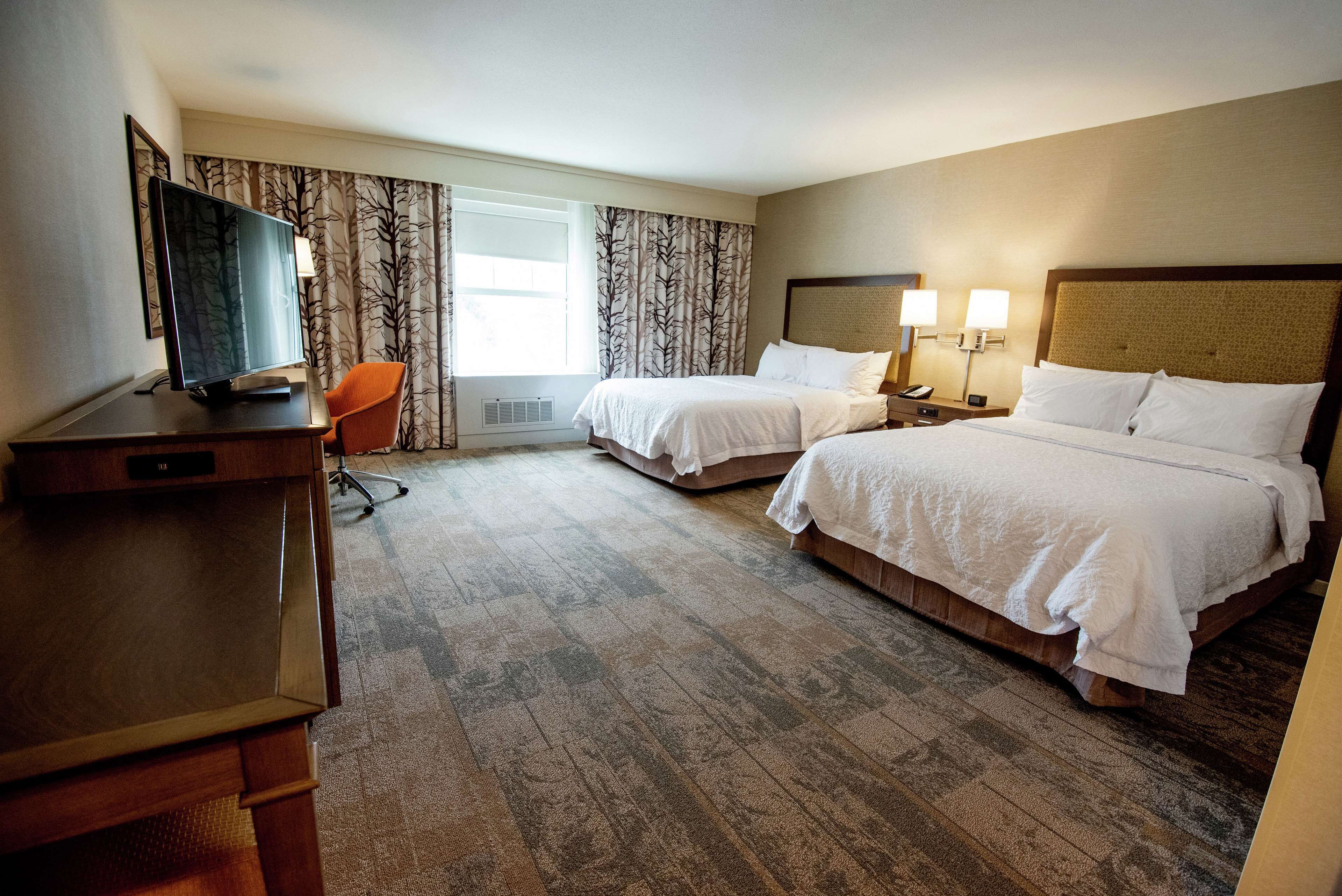 Hampton Inn & Suites Manchester Hampton Inn & Suites Manchester