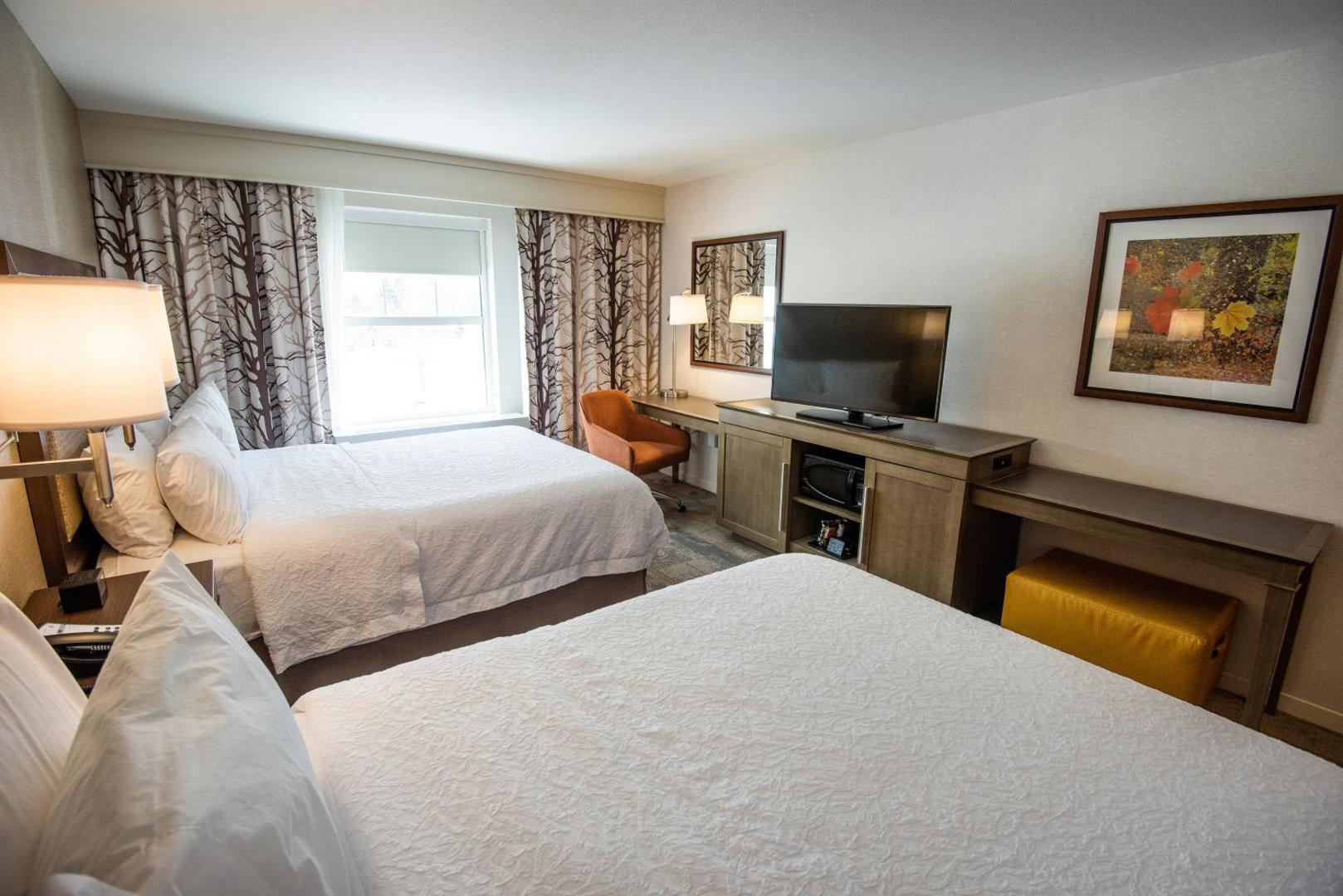 Hampton Inn & Suites Manchester Hampton Inn & Suites Manchester