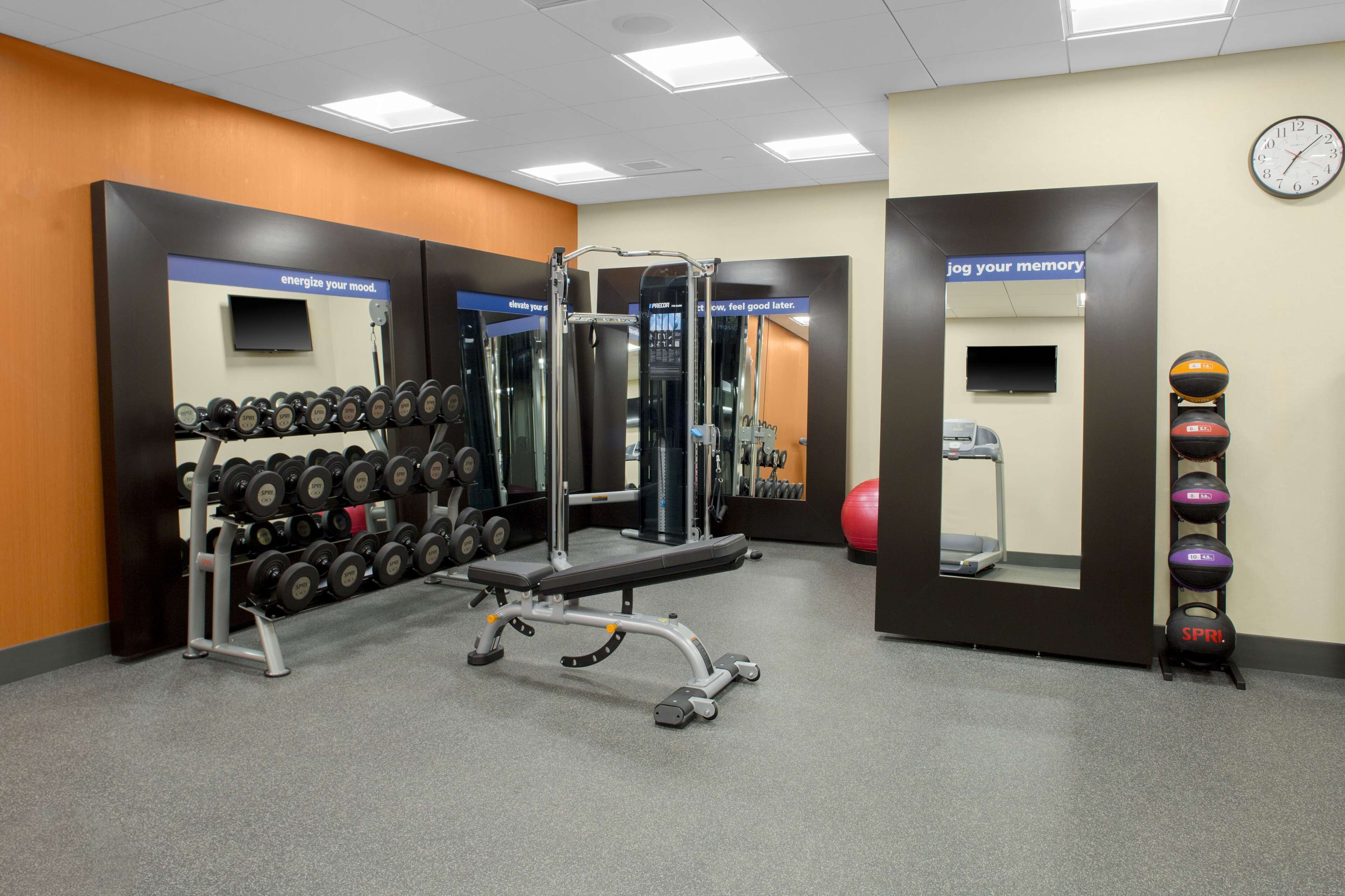 Hampton Inn & Suites Manchester Hampton Inn & Suites Manchester