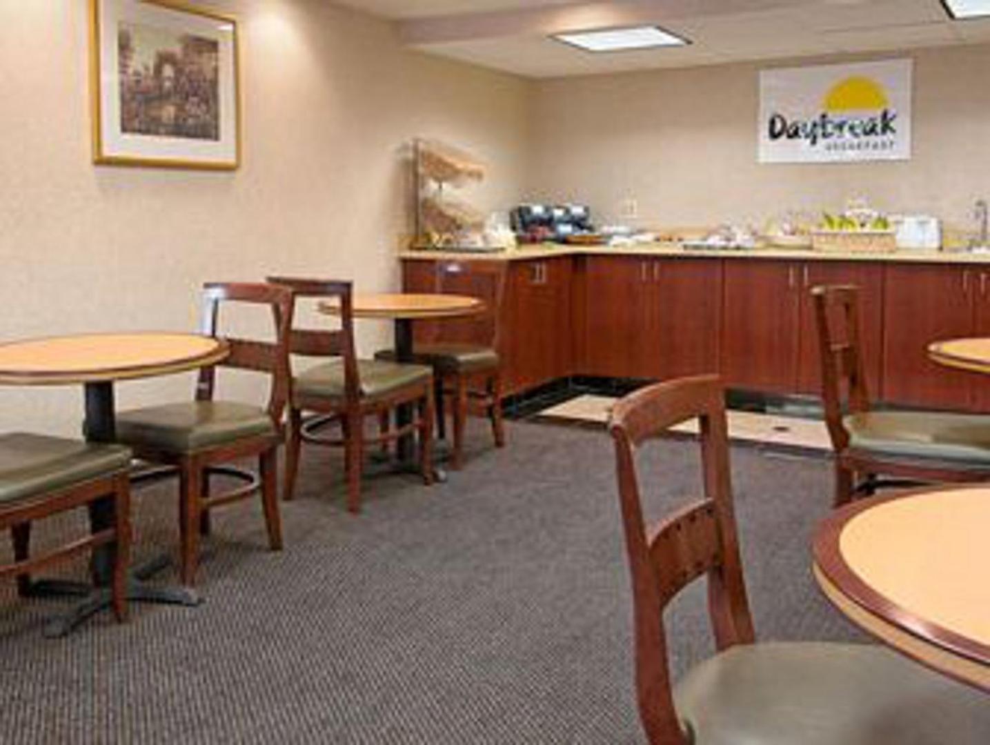 Days Inn by Wyndham Arlington Pentagon Days Inn by Wyndham Arlington Pentagon