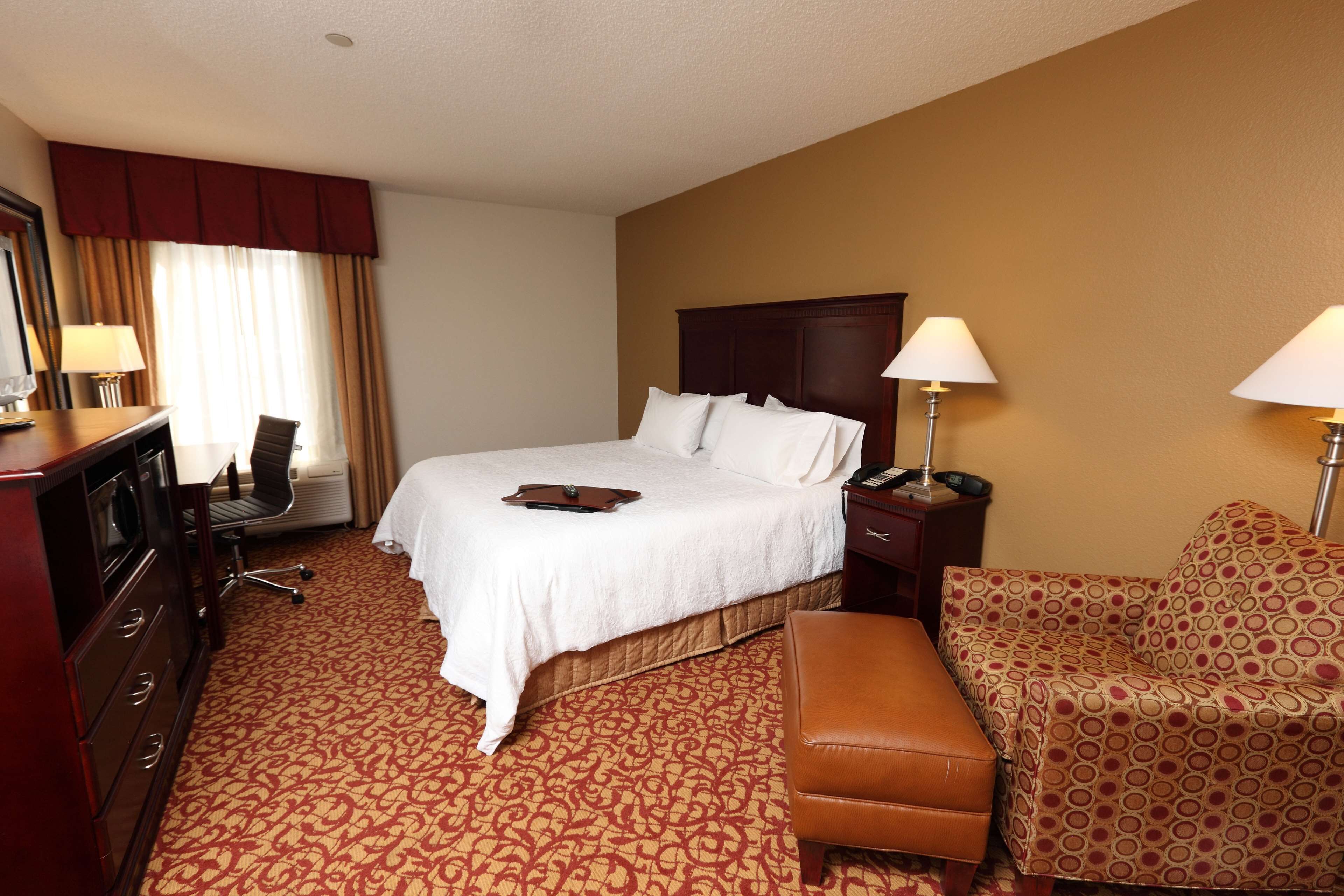 Hampton Inn & Suites Charlottesville-At The University Hampton Inn & Suites Charlottesville-At The University