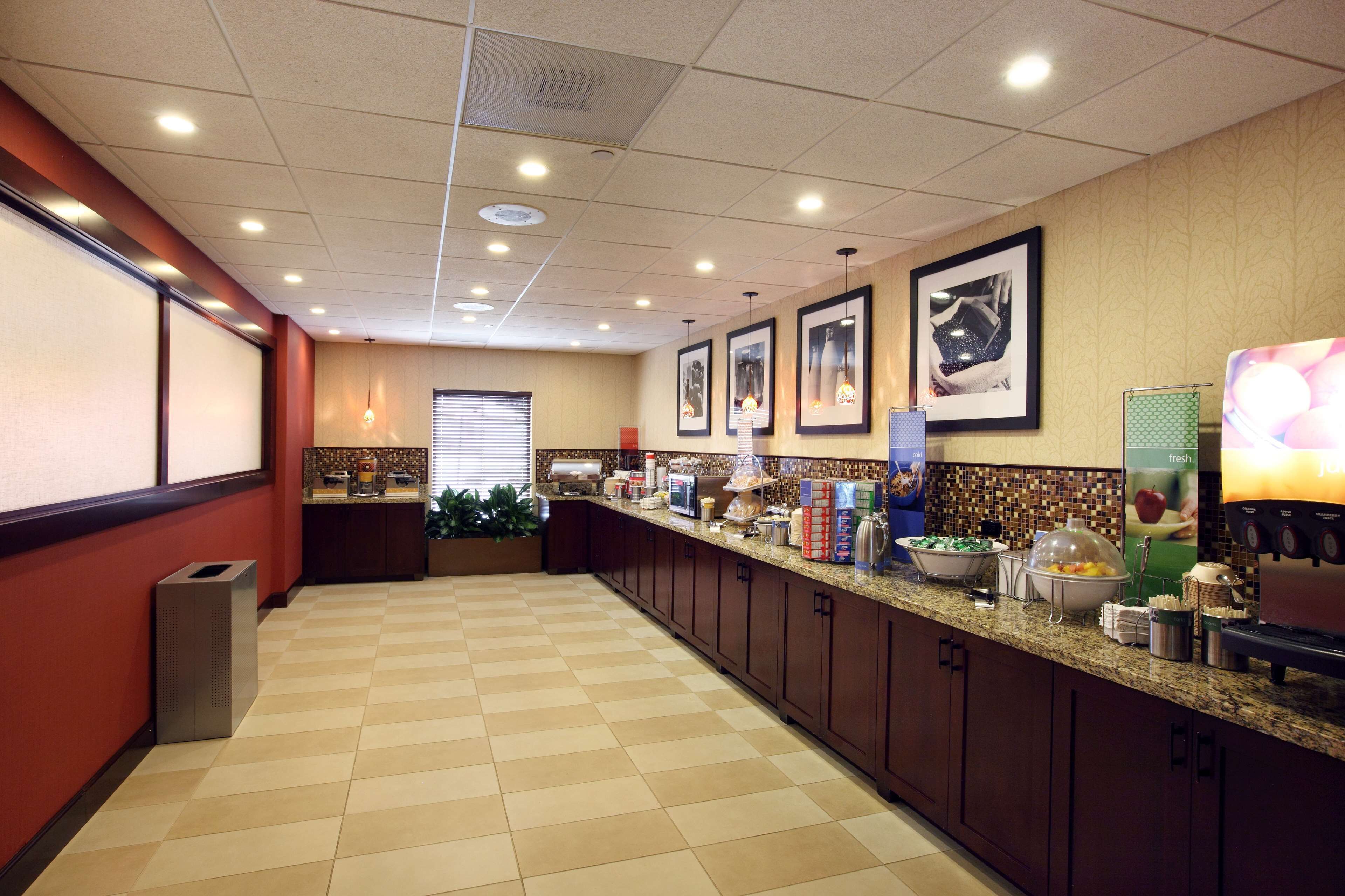Hampton Inn & Suites Charlottesville-At The University Hampton Inn & Suites Charlottesville-At The University