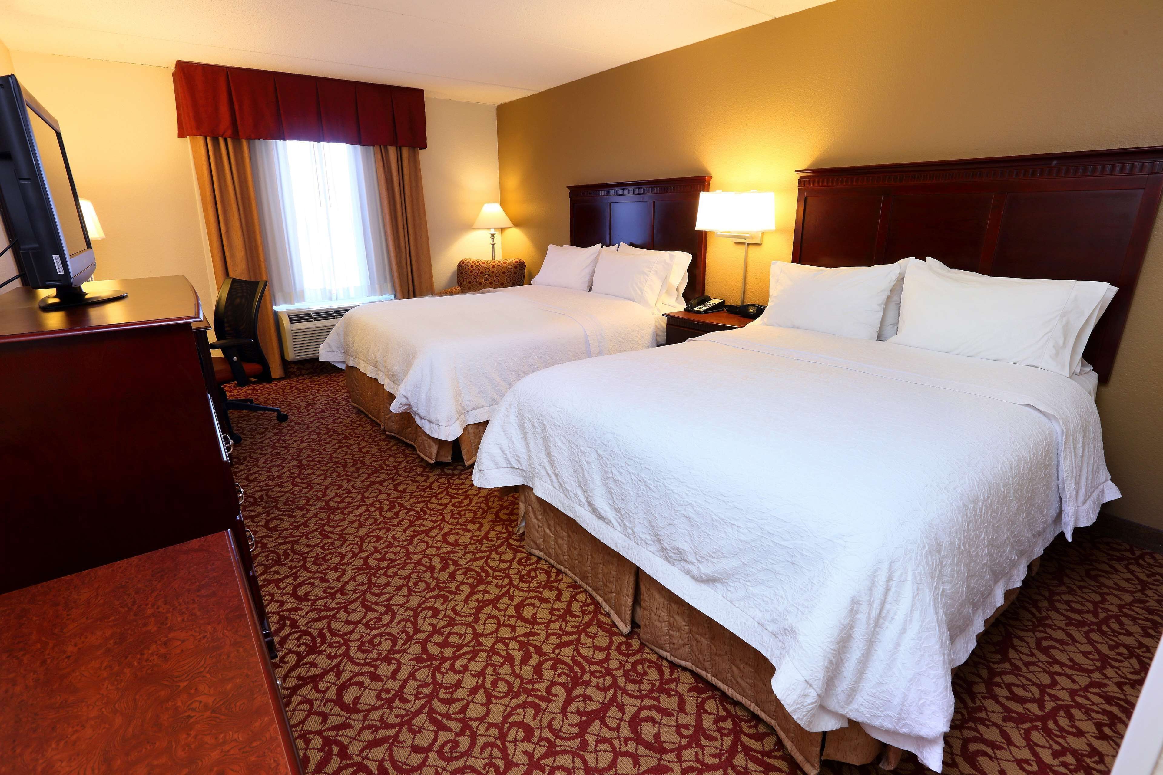 Hampton Inn & Suites Charlottesville-At The University Hampton Inn & Suites Charlottesville-At The University