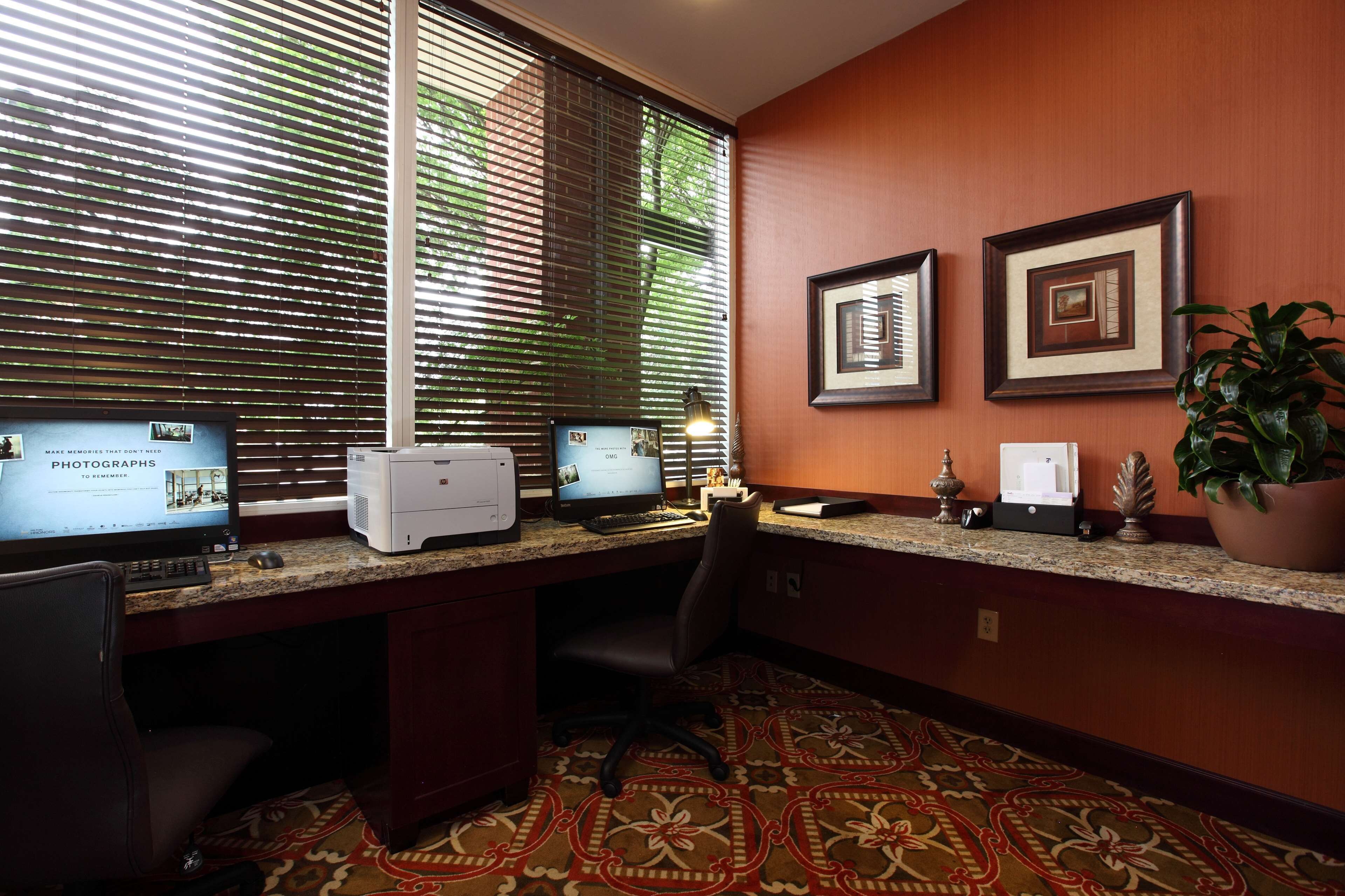 Hampton Inn & Suites Charlottesville-At The University Hampton Inn & Suites Charlottesville-At The University