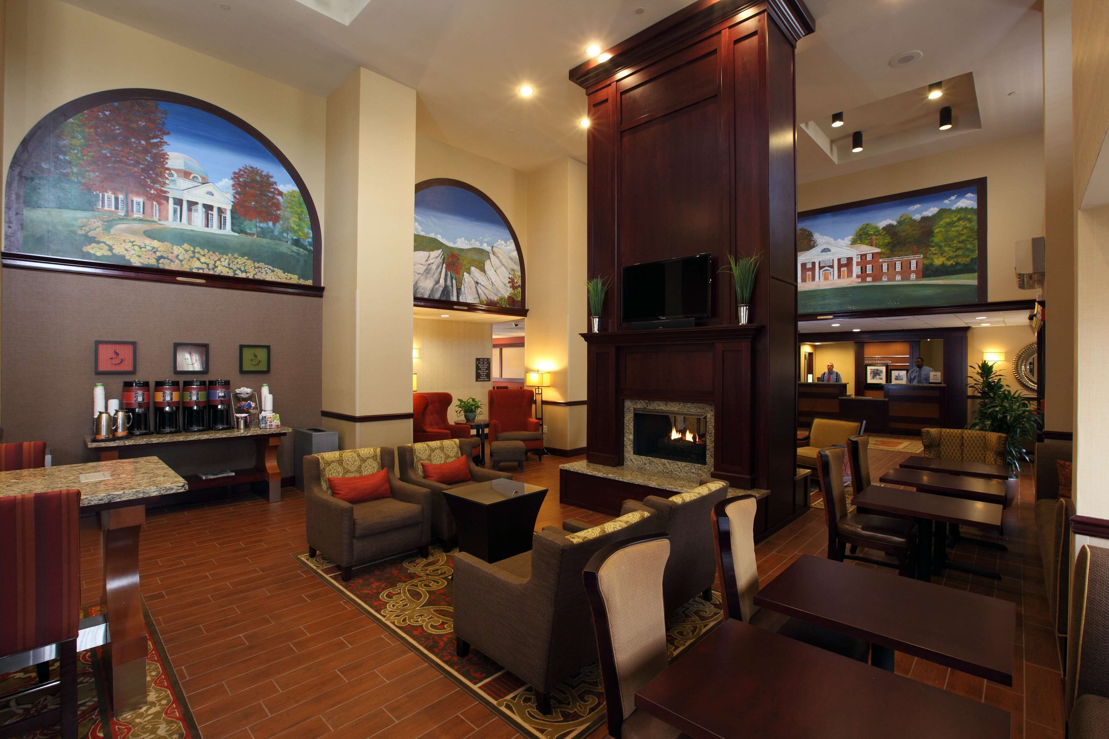 Hampton Inn & Suites Charlottesville-At The University Hampton Inn & Suites Charlottesville-At The University