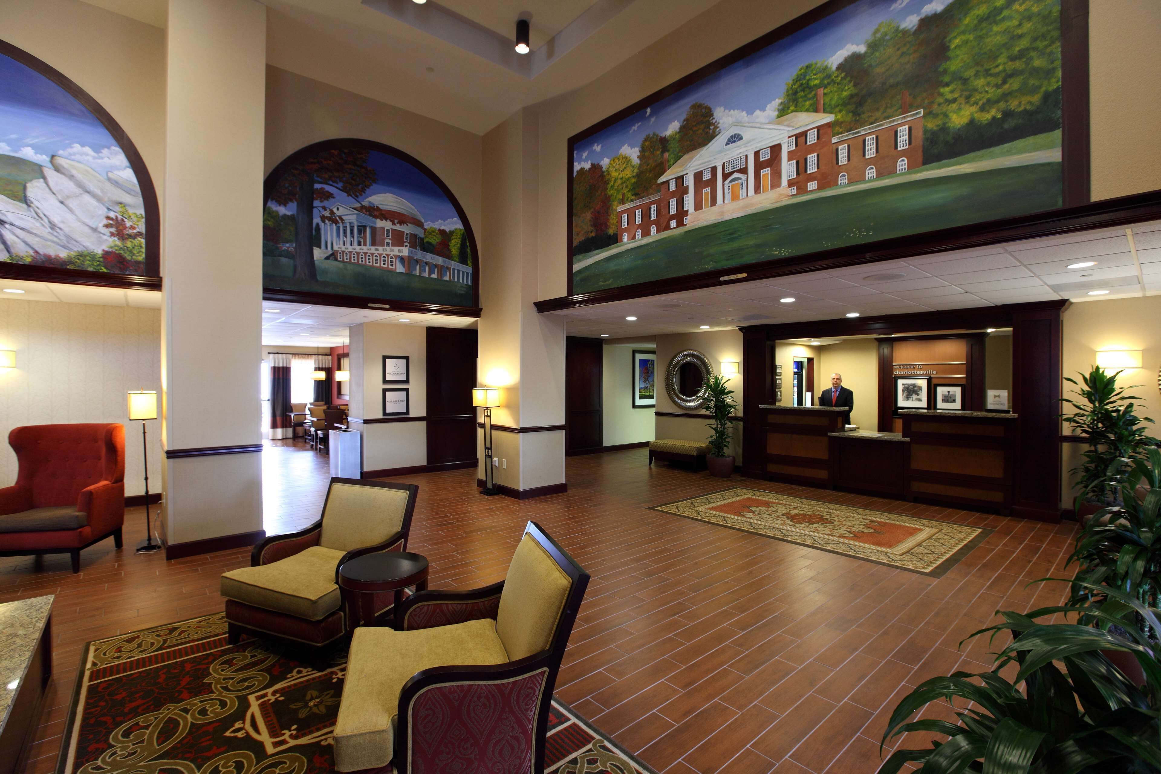 Hampton Inn & Suites Charlottesville-At The University Hampton Inn & Suites Charlottesville-At The University