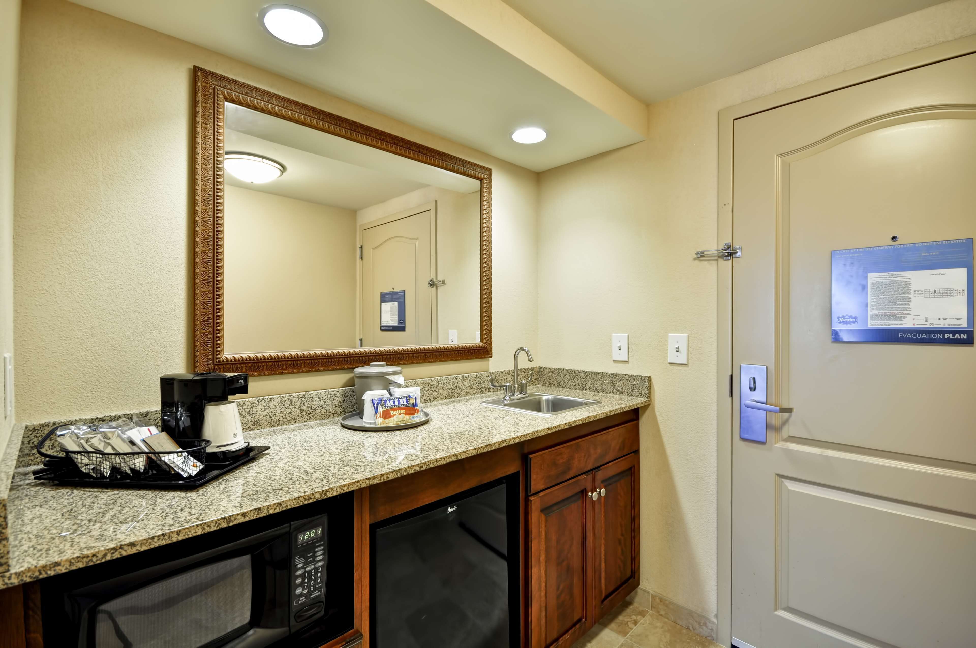 Hampton Inn & Suites Fredericksburg Hampton Inn & Suites Fredericksburg