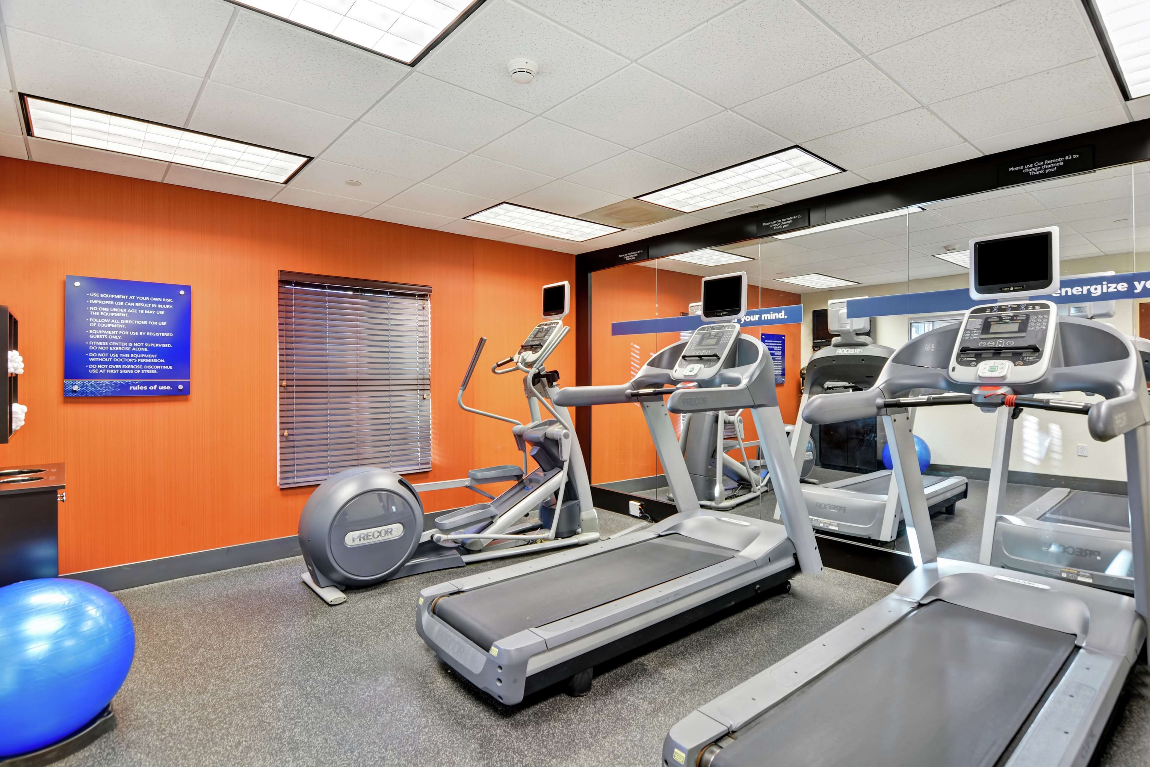 Hampton Inn & Suites Fredericksburg Hampton Inn & Suites Fredericksburg