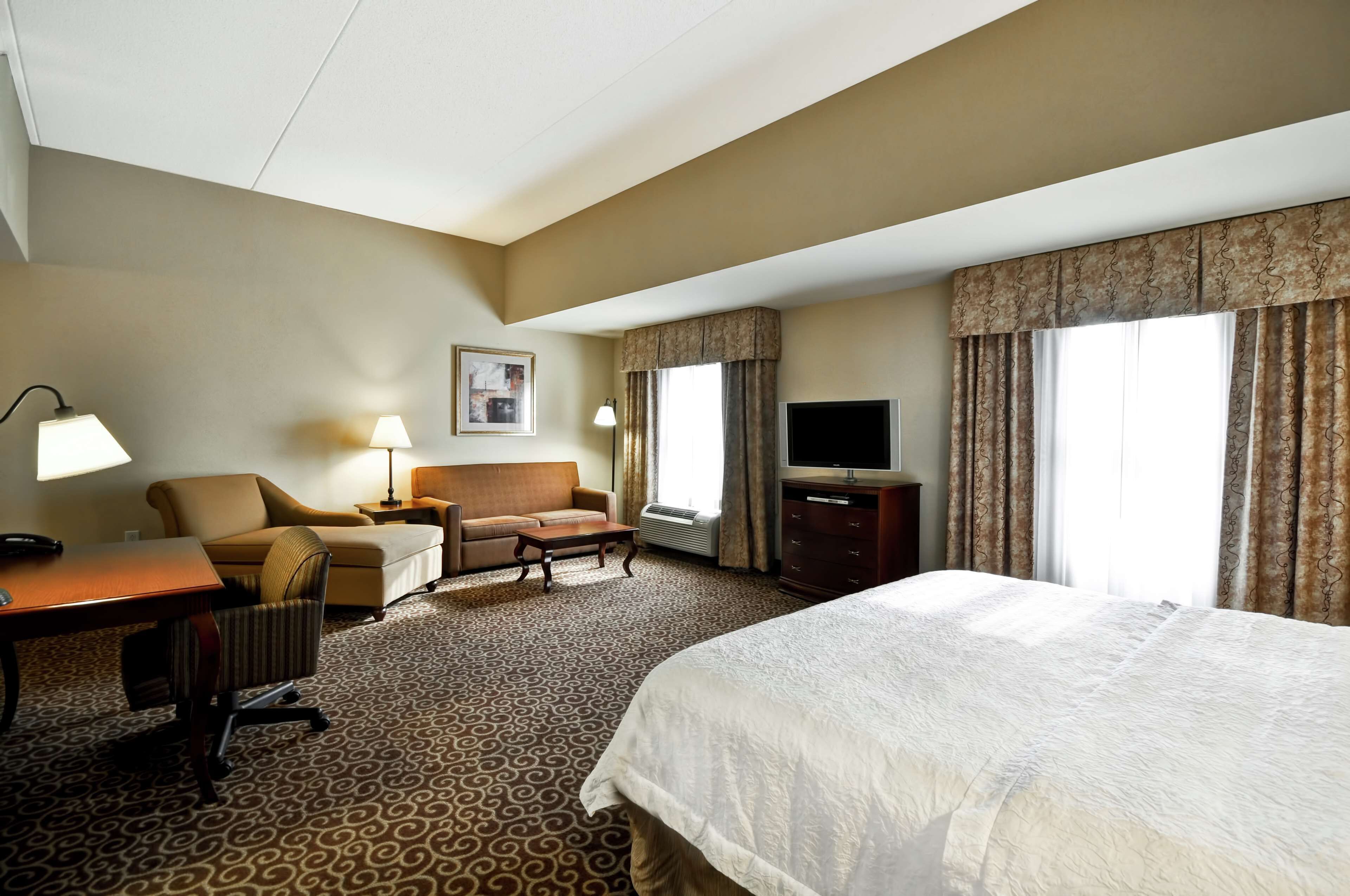 Hampton Inn & Suites Fredericksburg Hampton Inn & Suites Fredericksburg