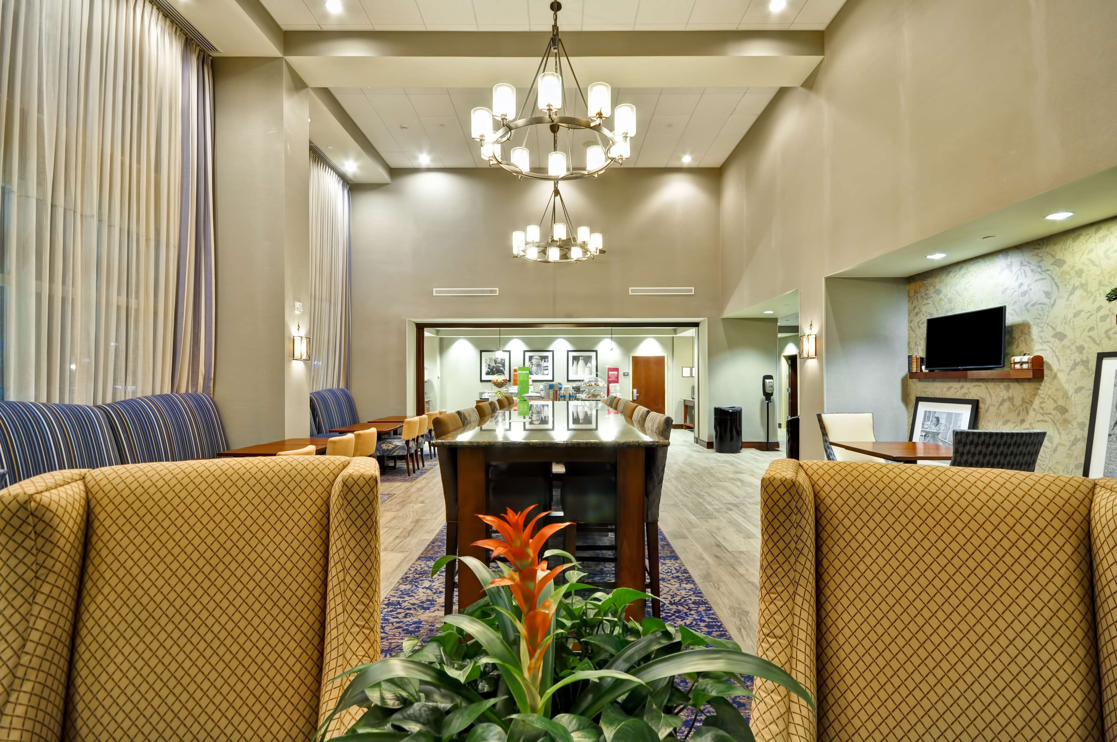 Hampton Inn & Suites Fredericksburg Hampton Inn & Suites Fredericksburg