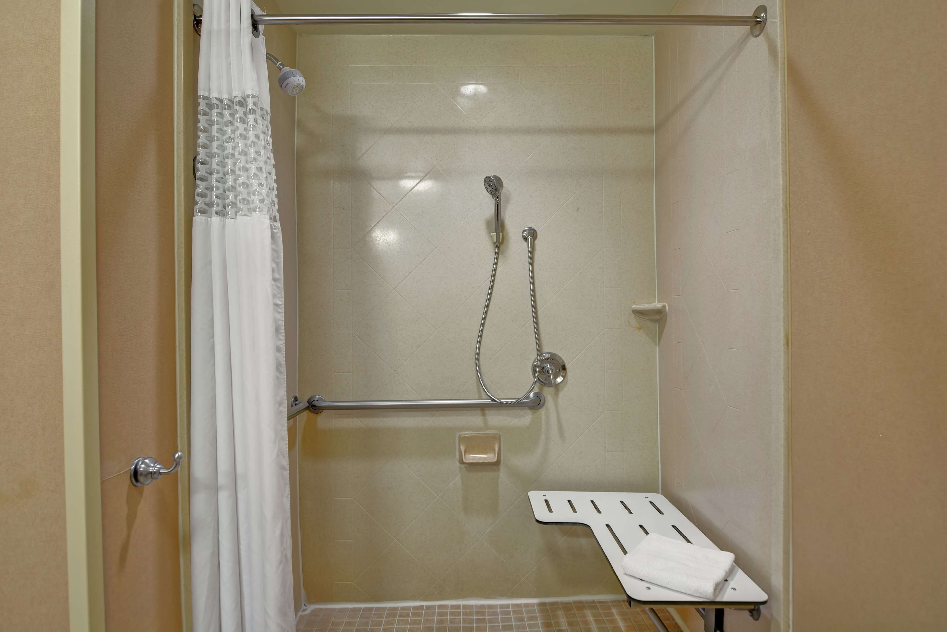Hampton Inn & Suites Fredericksburg Hampton Inn & Suites Fredericksburg
