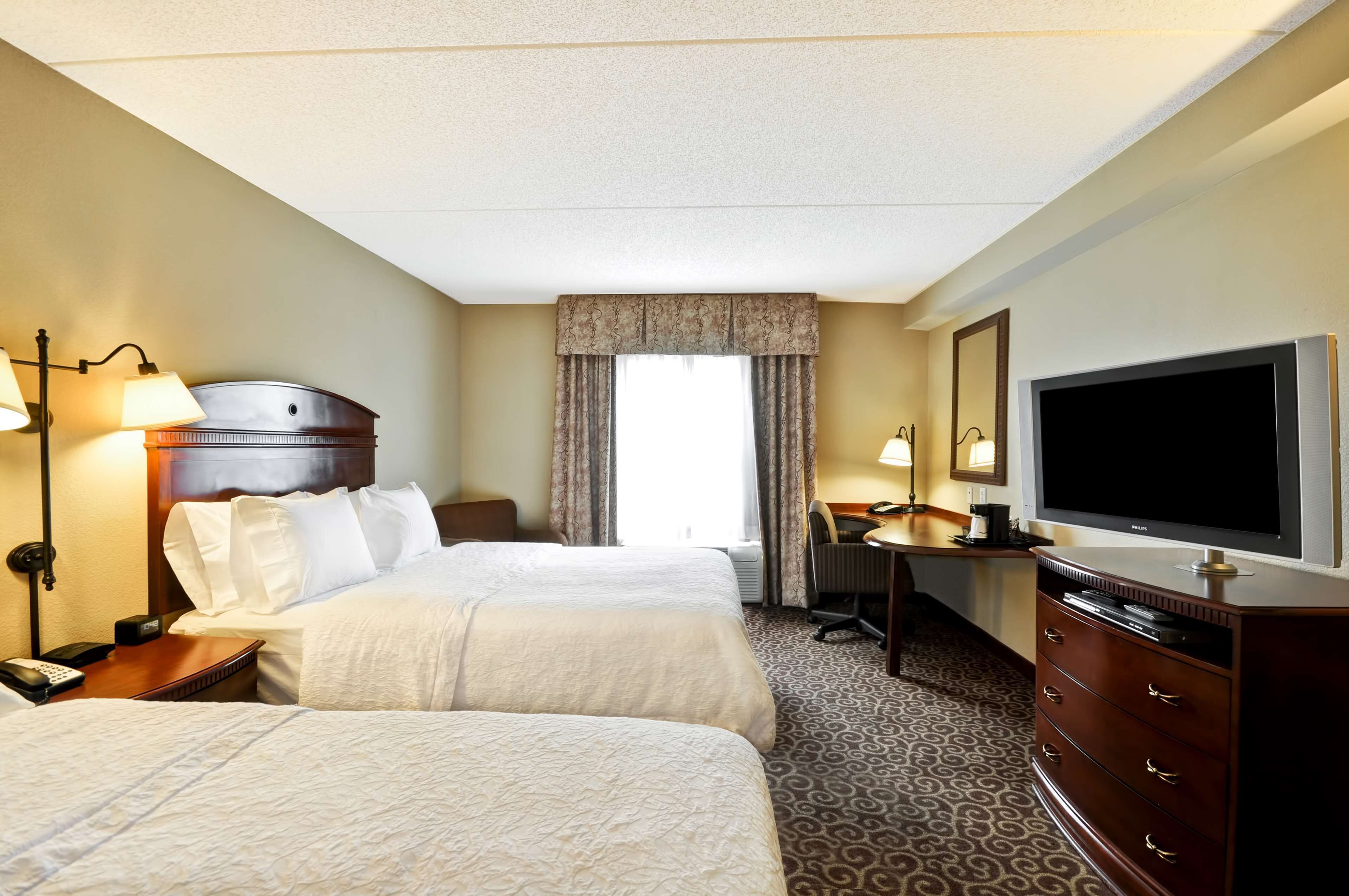 Hampton Inn & Suites Fredericksburg Hampton Inn & Suites Fredericksburg
