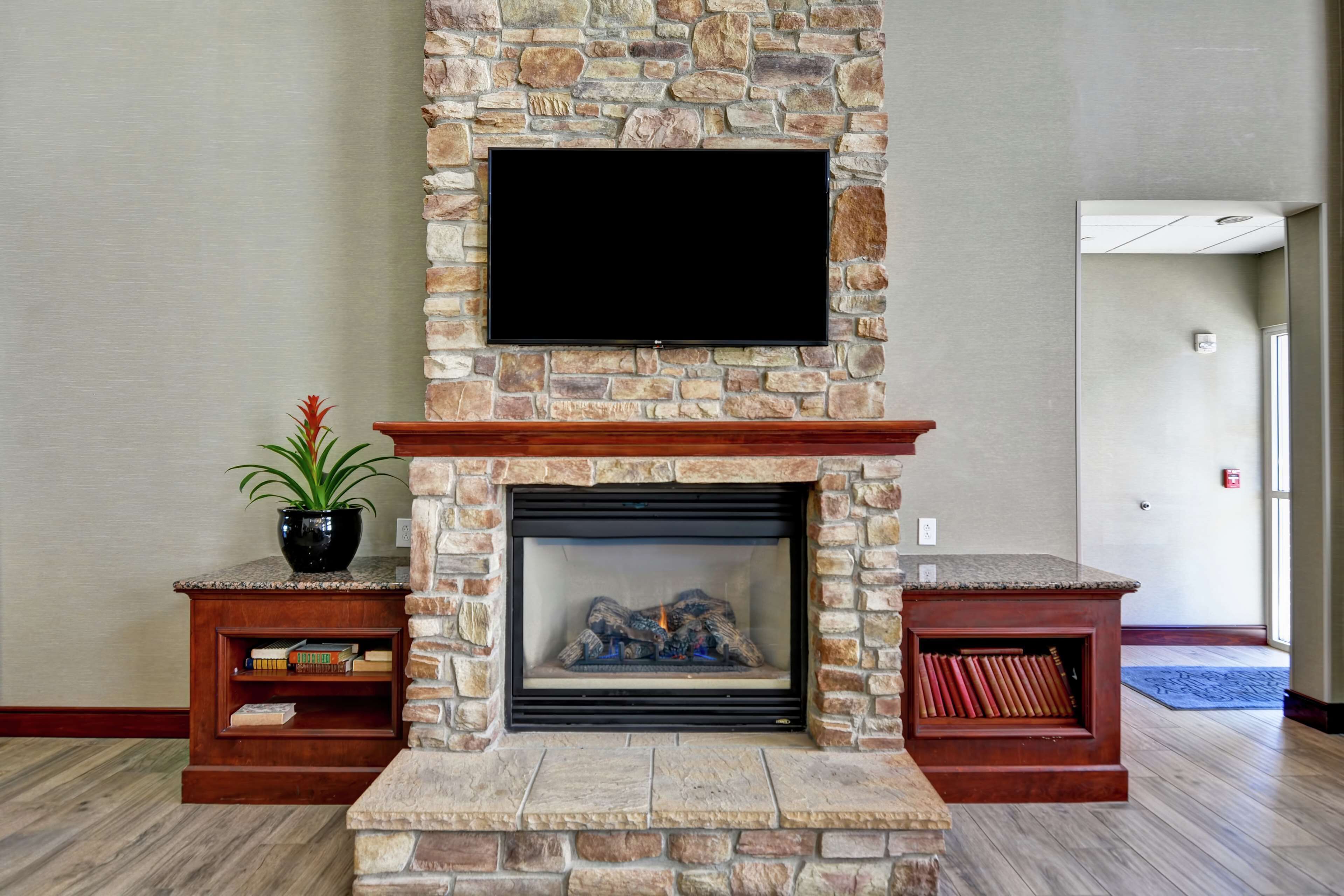Hampton Inn & Suites Fredericksburg Hampton Inn & Suites Fredericksburg