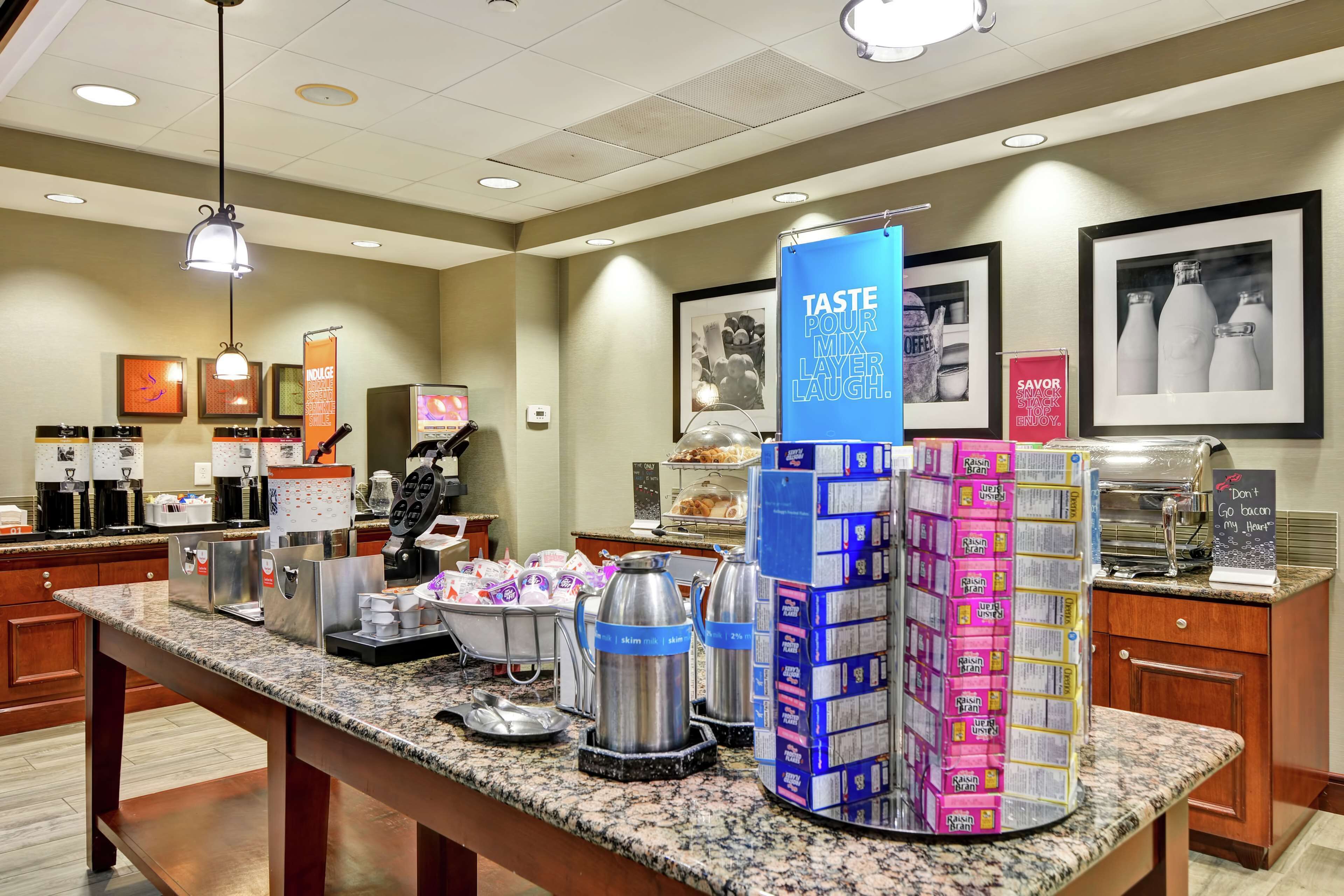 Hampton Inn & Suites Fredericksburg Hampton Inn & Suites Fredericksburg