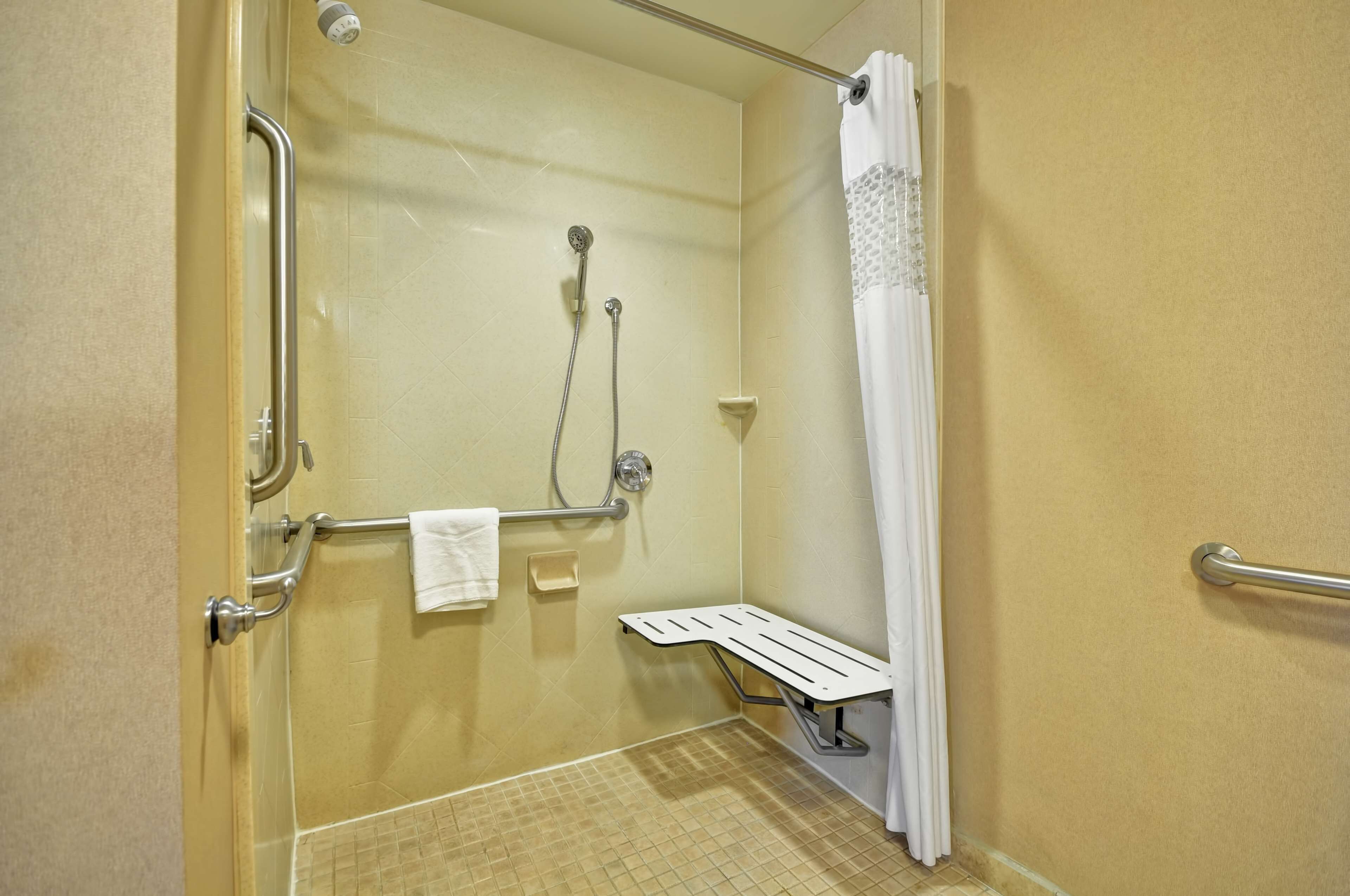 Hampton Inn & Suites Fredericksburg Hampton Inn & Suites Fredericksburg