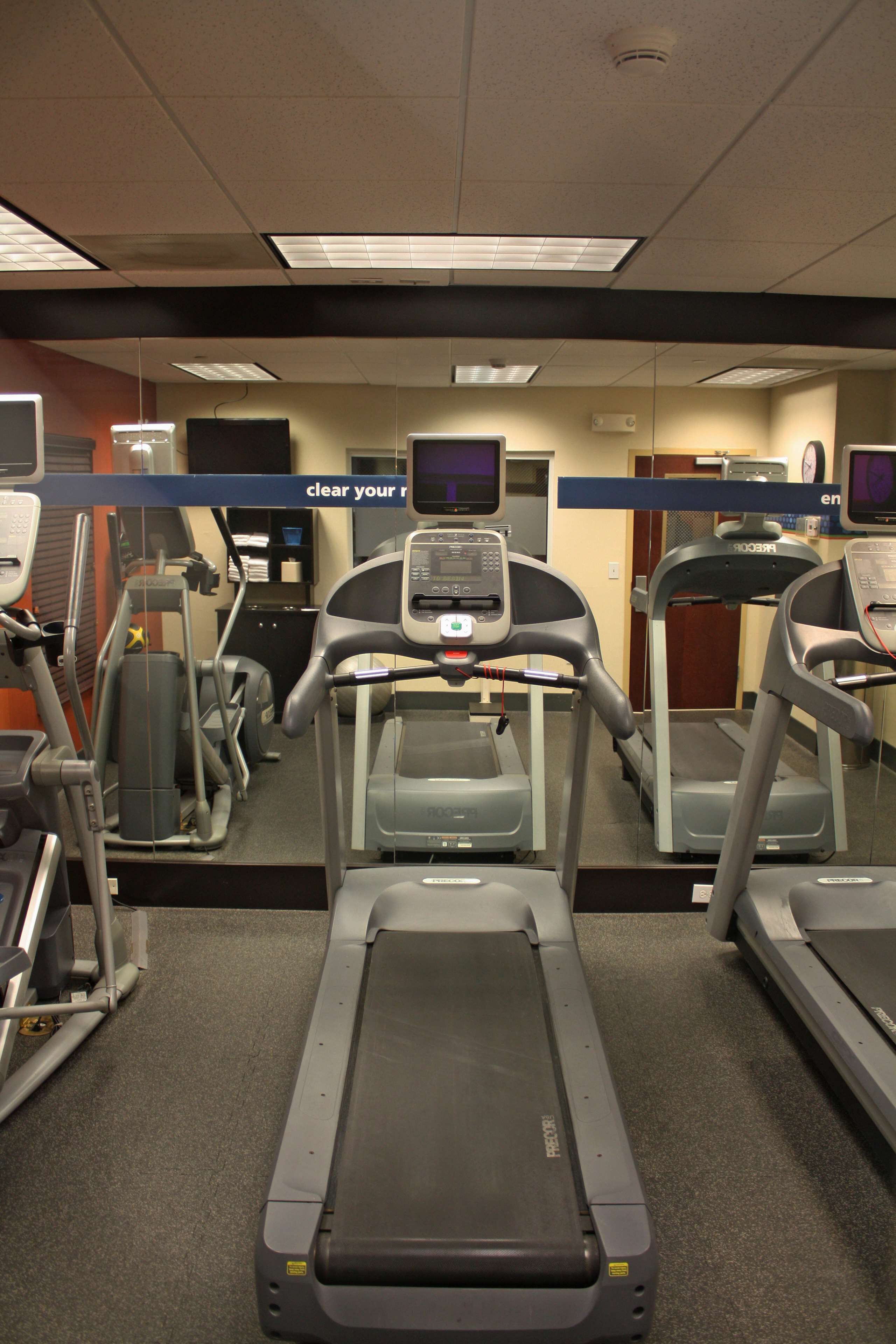 Hampton Inn & Suites Fredericksburg Hampton Inn & Suites Fredericksburg