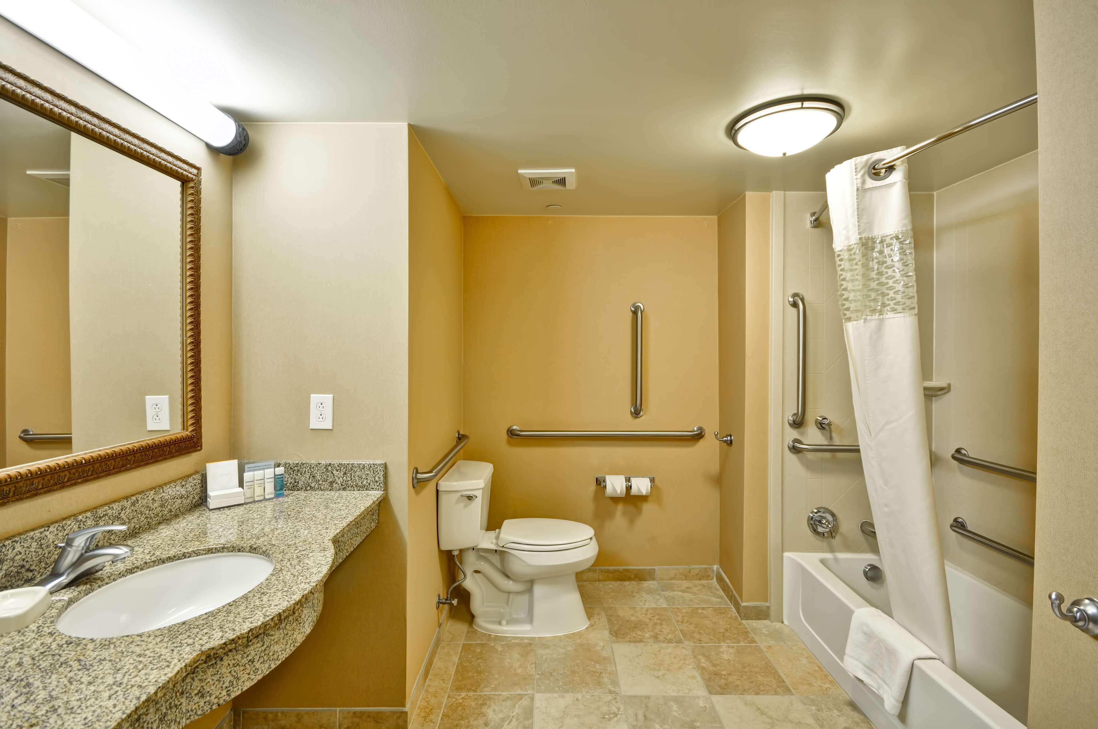 Hampton Inn & Suites Fredericksburg Hampton Inn & Suites Fredericksburg