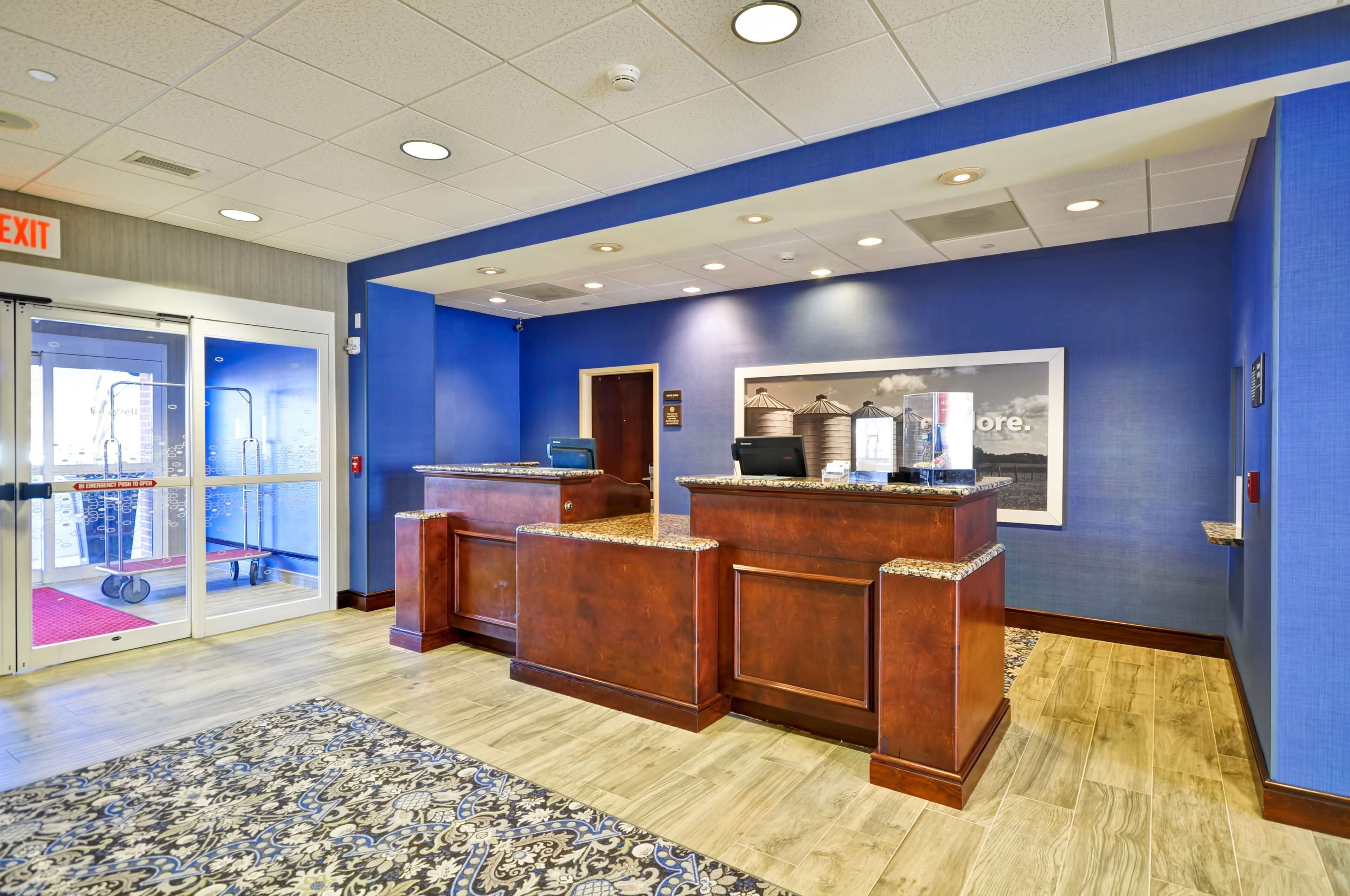Hampton Inn & Suites Fredericksburg Hampton Inn & Suites Fredericksburg