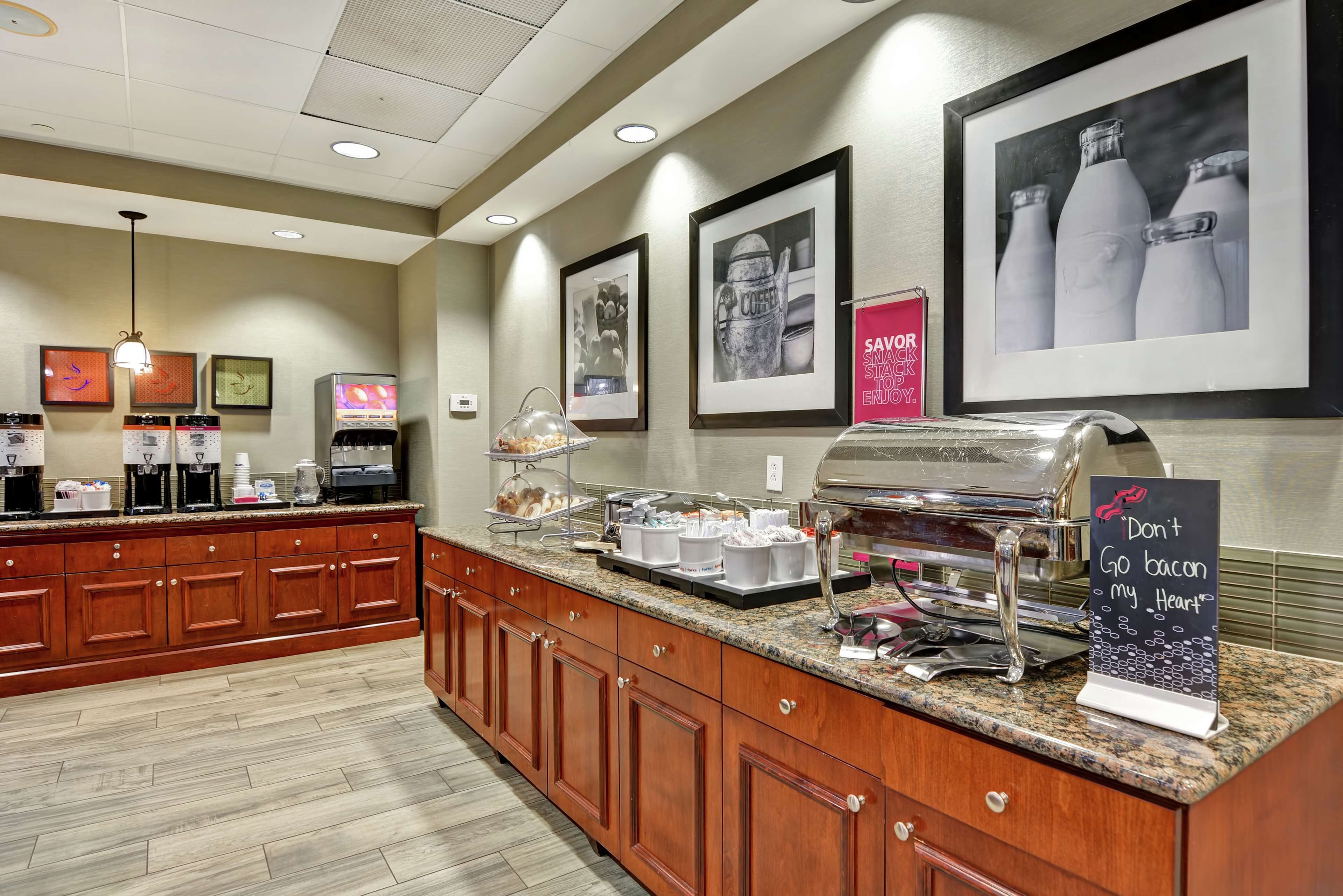 Hampton Inn & Suites Fredericksburg Hampton Inn & Suites Fredericksburg