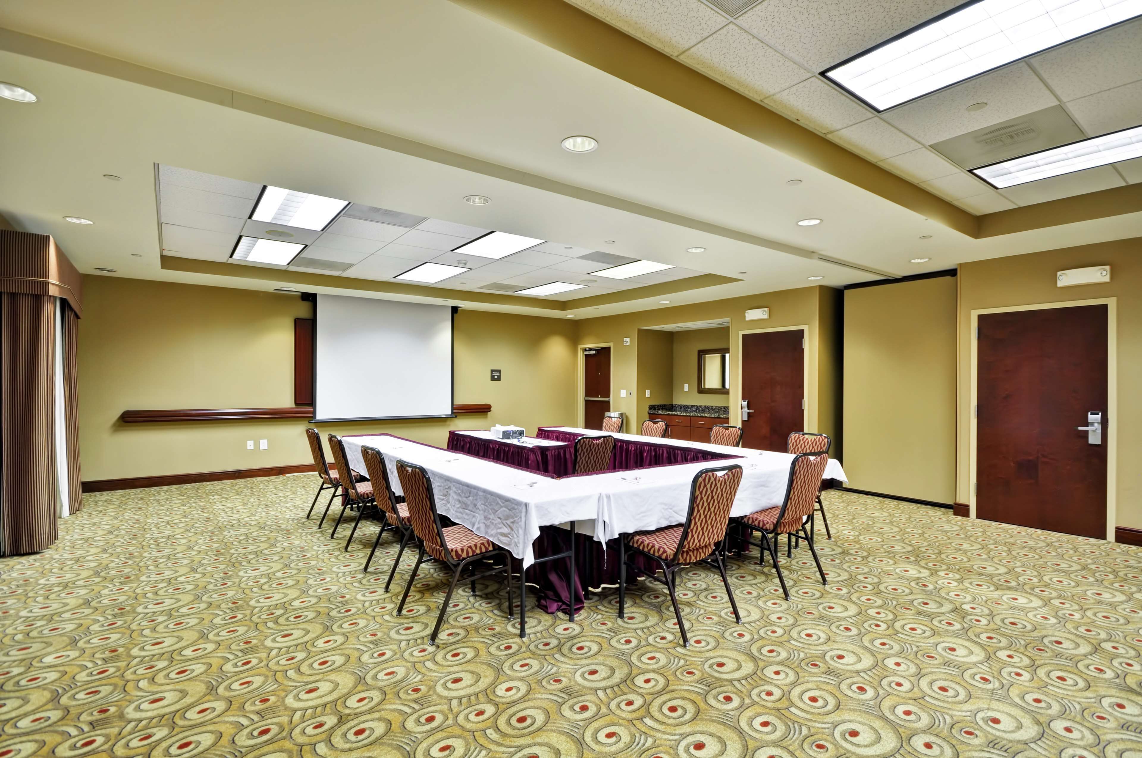 Hampton Inn & Suites Fredericksburg Hampton Inn & Suites Fredericksburg