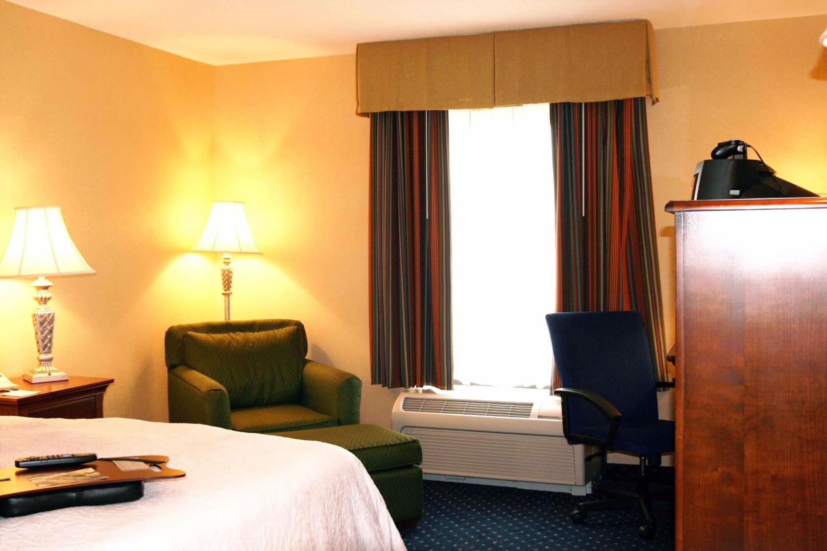 Hampton Inn & Suites Fredericksburg South Hampton Inn & Suites Fredericksburg South