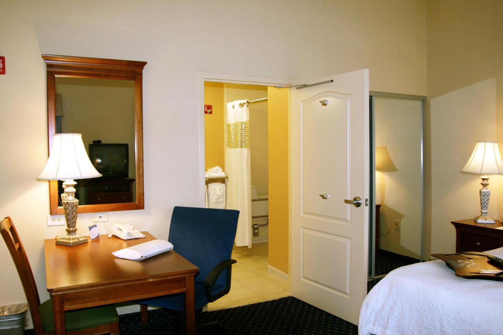 Hampton Inn & Suites Fredericksburg South Hampton Inn & Suites Fredericksburg South