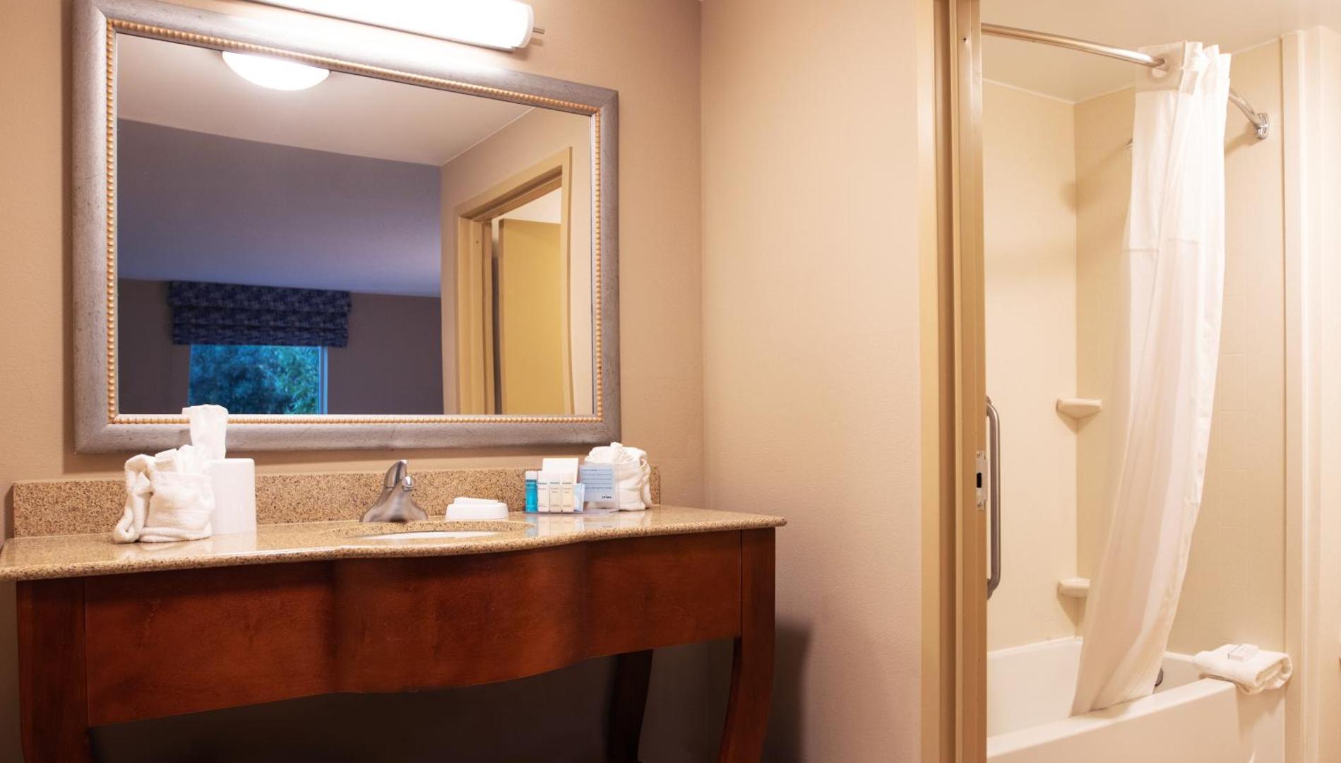 Hampton Inn Gloucester Hampton Inn Gloucester