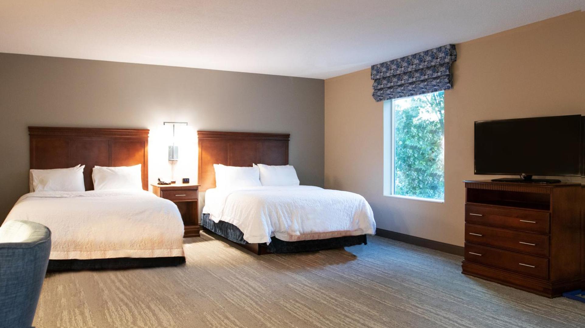 Hampton Inn Gloucester Hampton Inn Gloucester