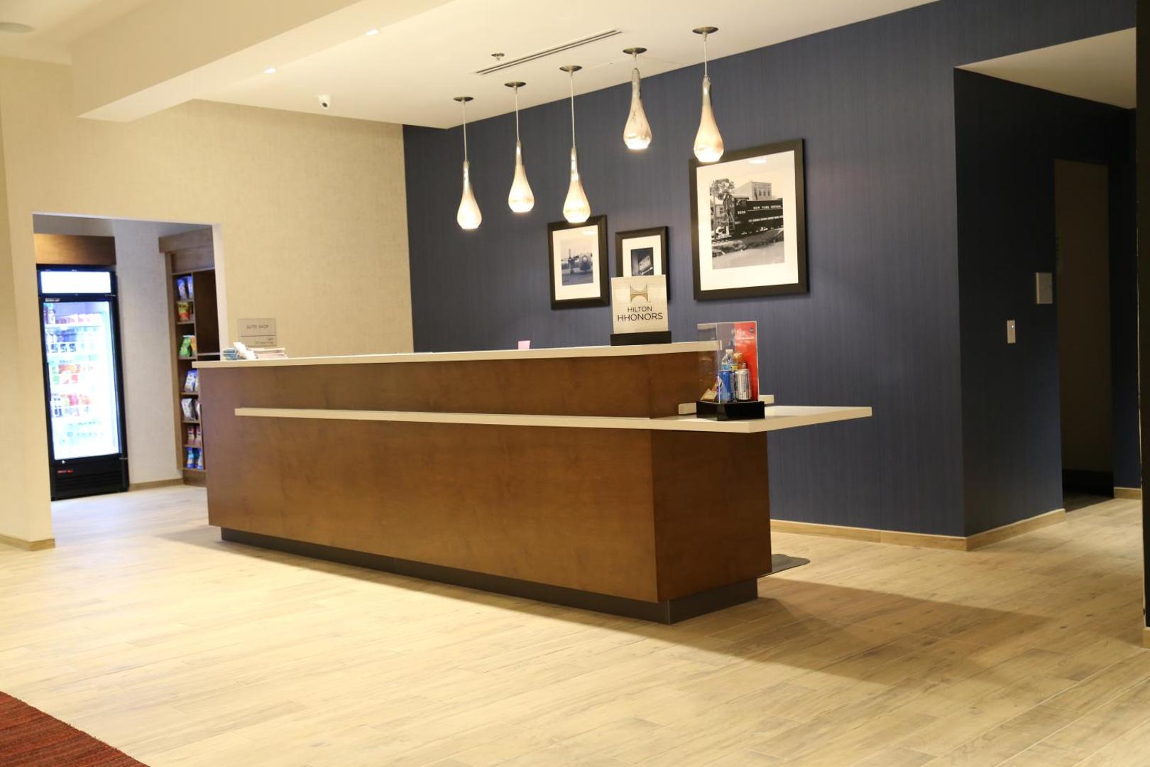 Hampton Inn & Suites Richmond - Downtown Hampton Inn & Suites Richmond - Downtown
