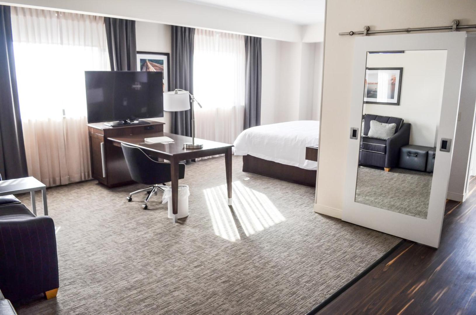 Hampton Inn & Suites Richmond - Downtown Hampton Inn & Suites Richmond - Downtown