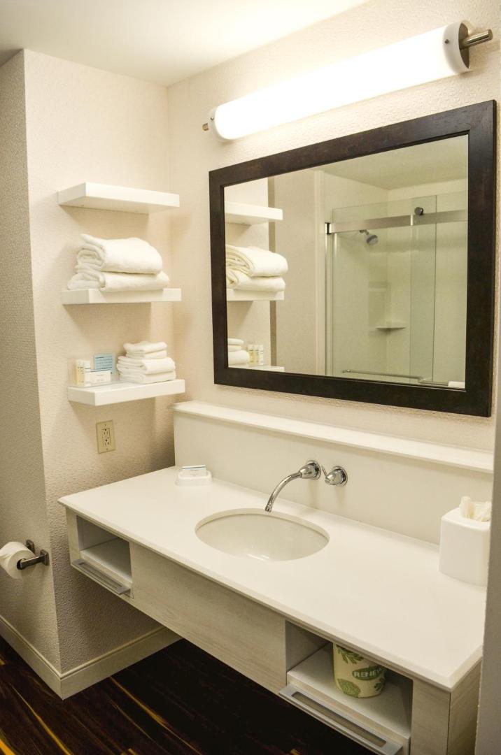 Hampton Inn & Suites Richmond - Downtown Hampton Inn & Suites Richmond - Downtown