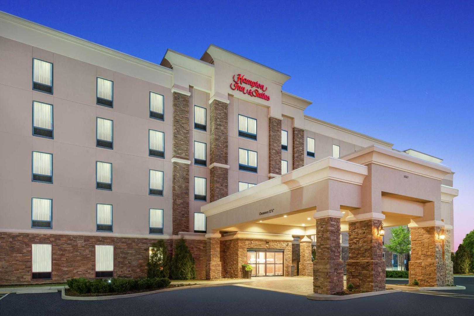 Hampton Inn & Suites Roanoke Airport Hampton Inn & Suites Roanoke Airport