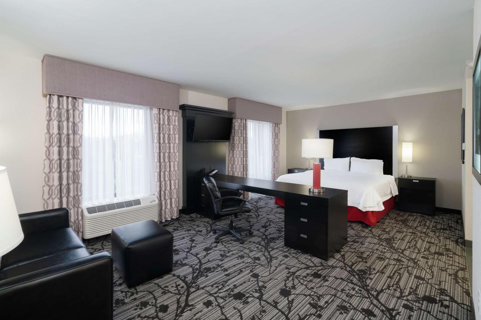 Hampton Inn & Suites Roanoke Airport Hampton Inn & Suites Roanoke Airport