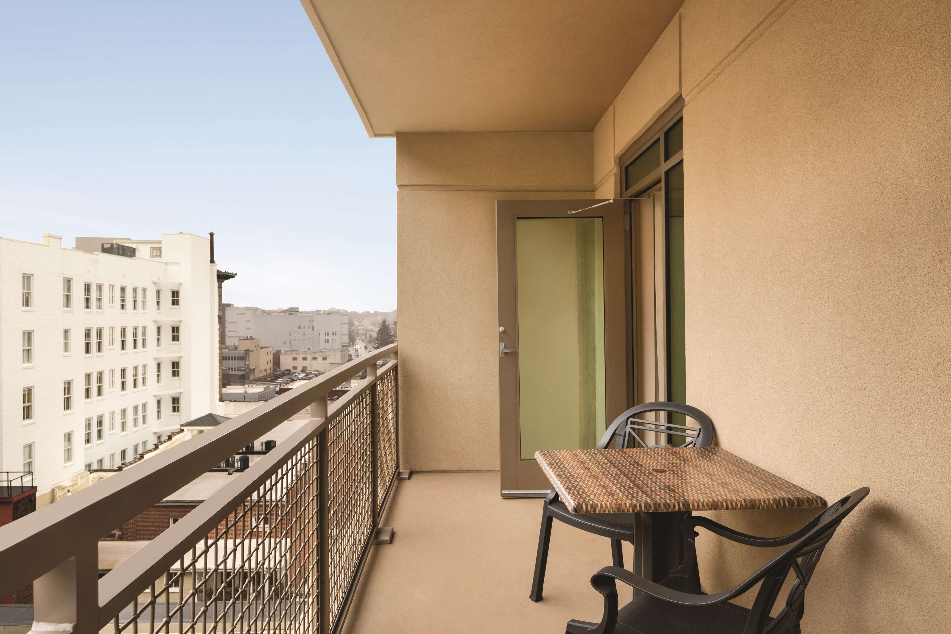 Hampton Inn and Suites Roanoke Downtown Hampton Inn and Suites Roanoke Downtown