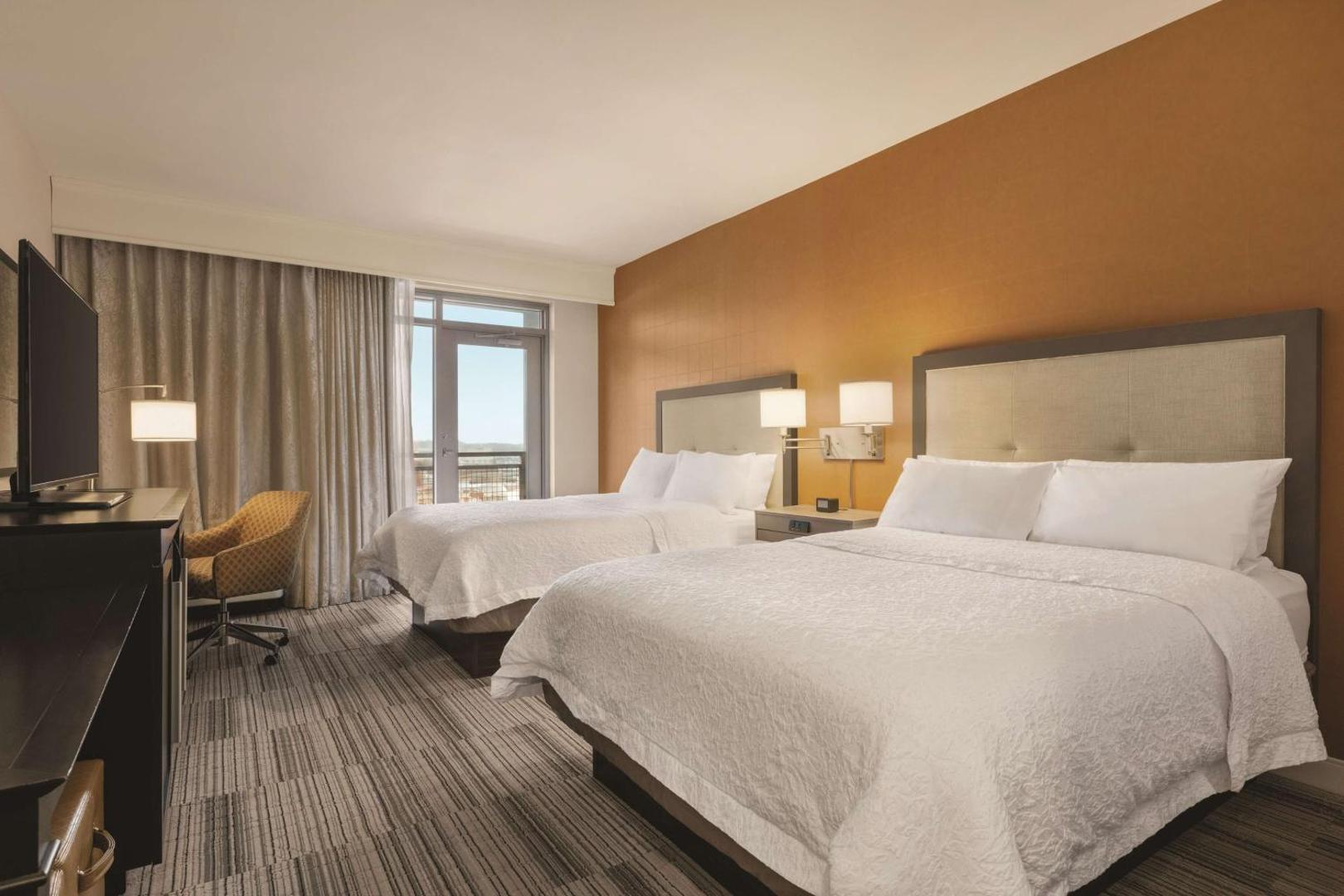 Hampton Inn and Suites Roanoke Downtown Hampton Inn and Suites Roanoke Downtown