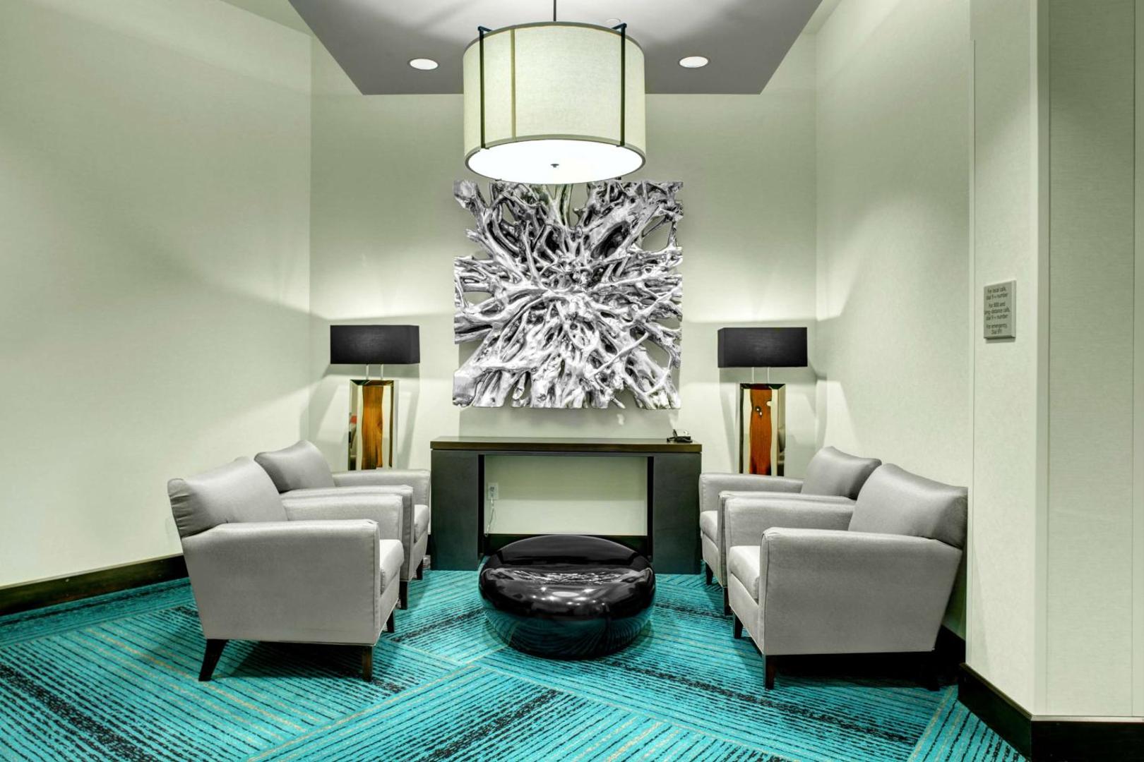 Hampton Inn and Suites Roanoke Downtown Hampton Inn and Suites Roanoke Downtown