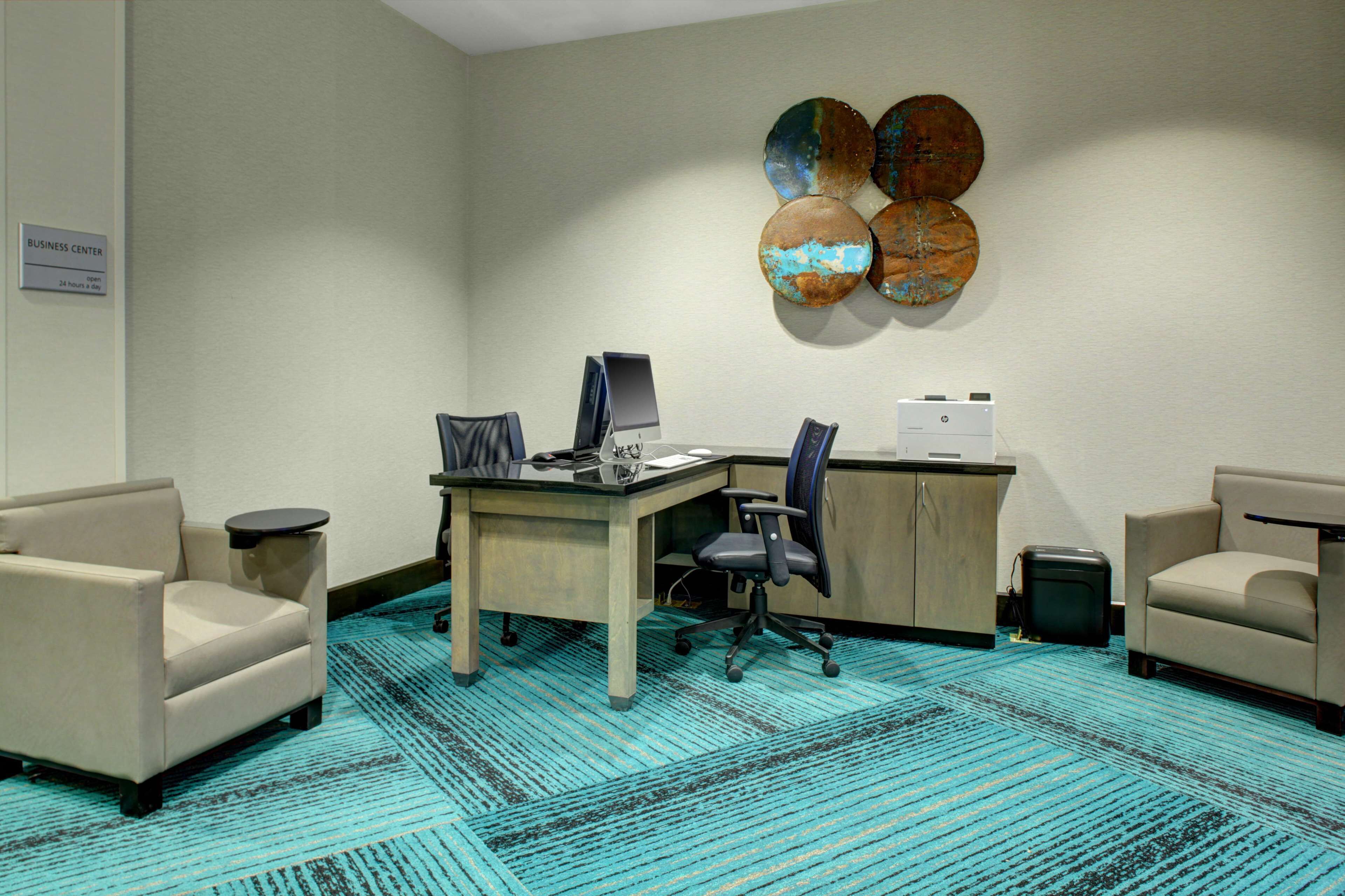Hampton Inn and Suites Roanoke Downtown Hampton Inn and Suites Roanoke Downtown
