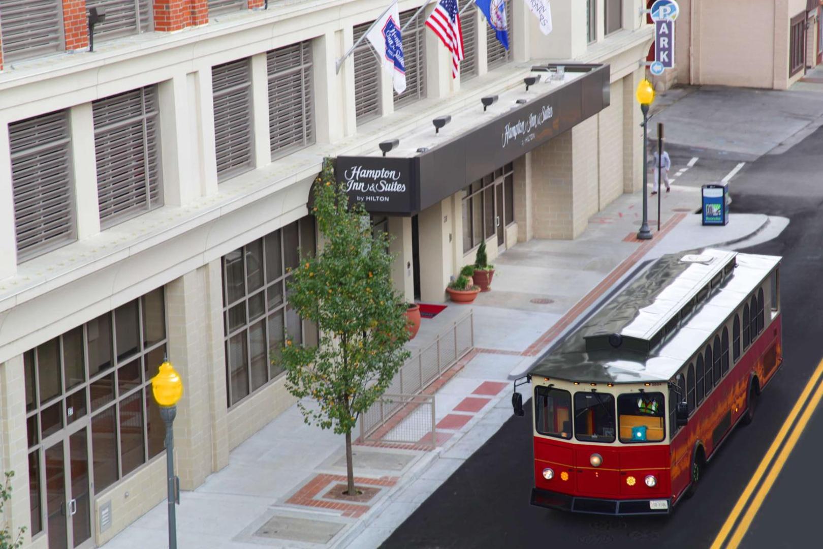 Hampton Inn and Suites Roanoke Downtown Hampton Inn and Suites Roanoke Downtown