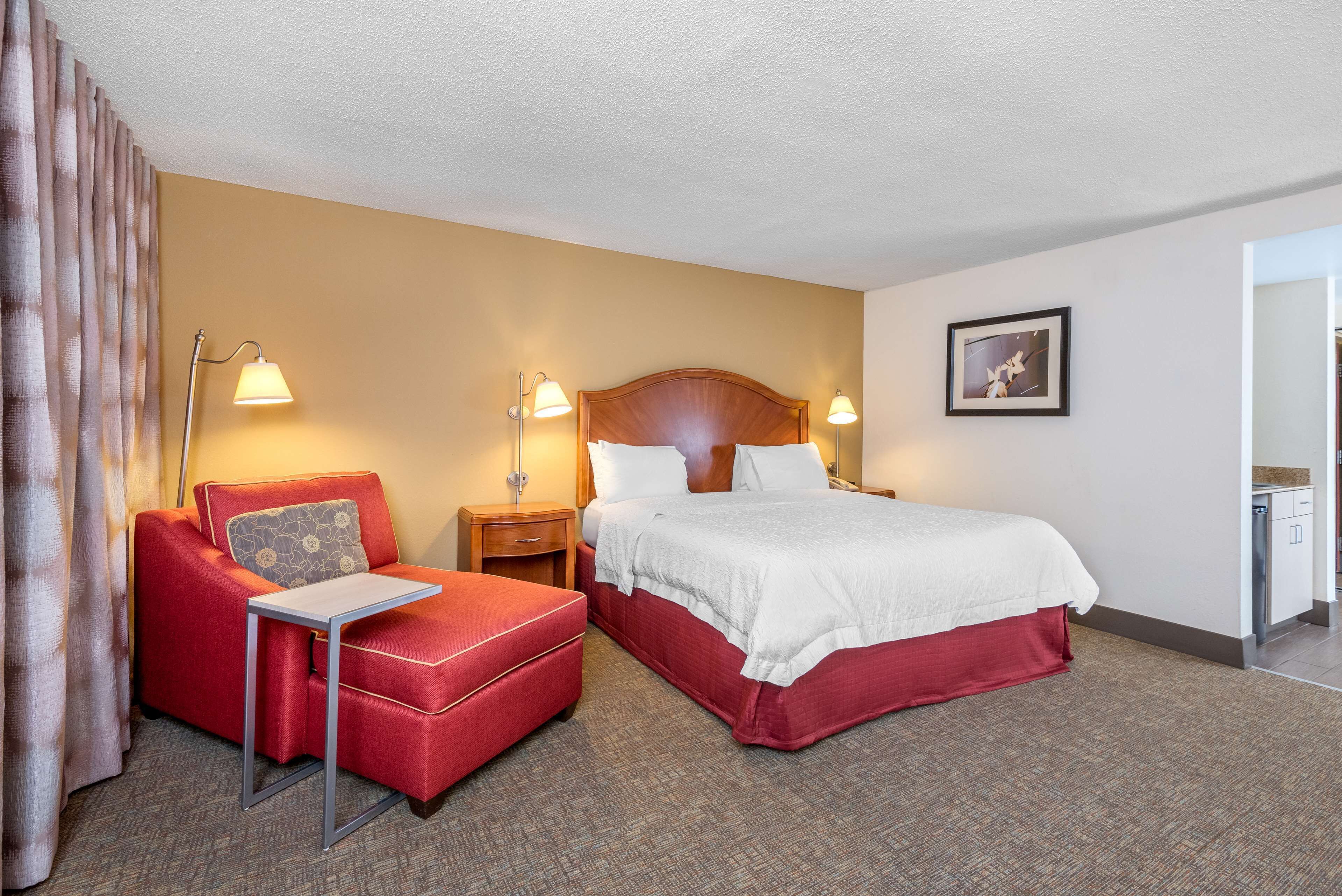 Hampton Inn Roanoke Hollins/I 81