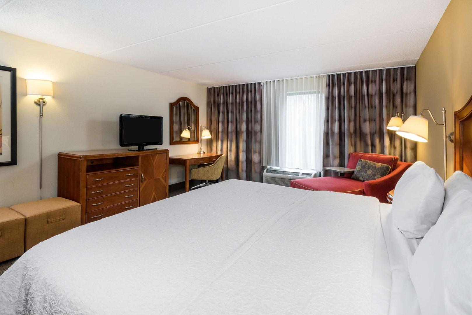 Hampton Inn Roanoke Hollins/I 81