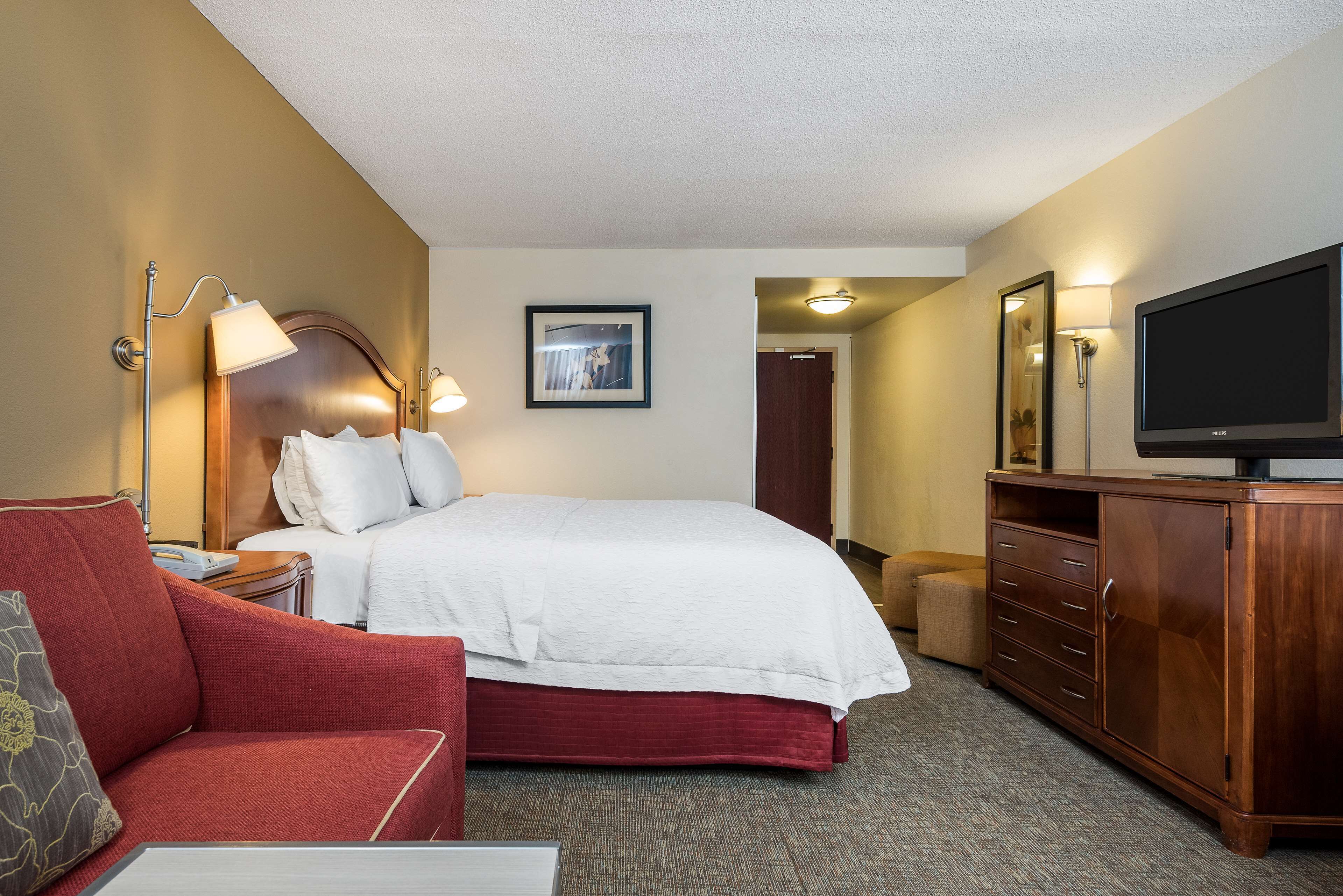 Hampton Inn Roanoke Hollins/I 81