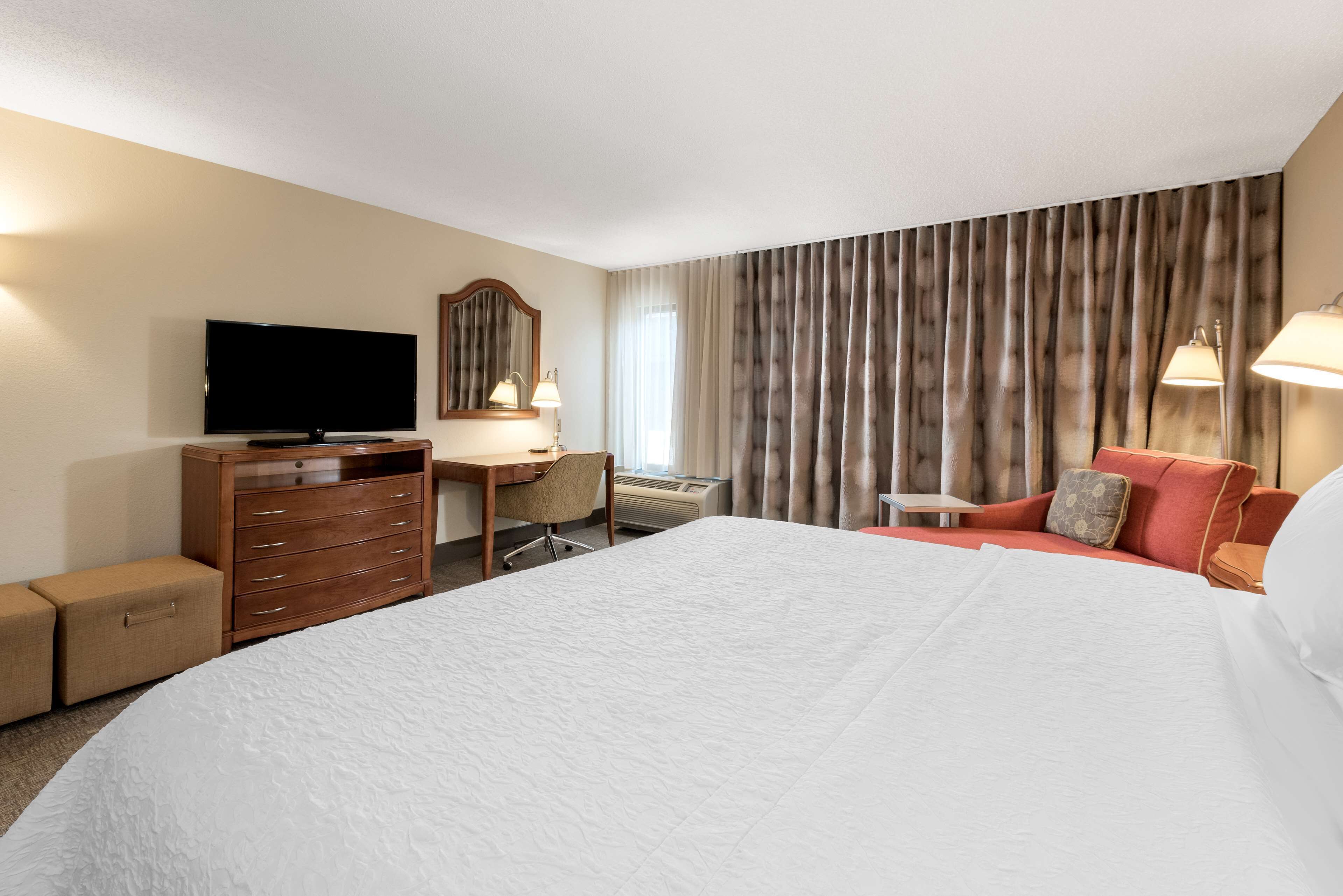 Hampton Inn Roanoke Hollins/I 81