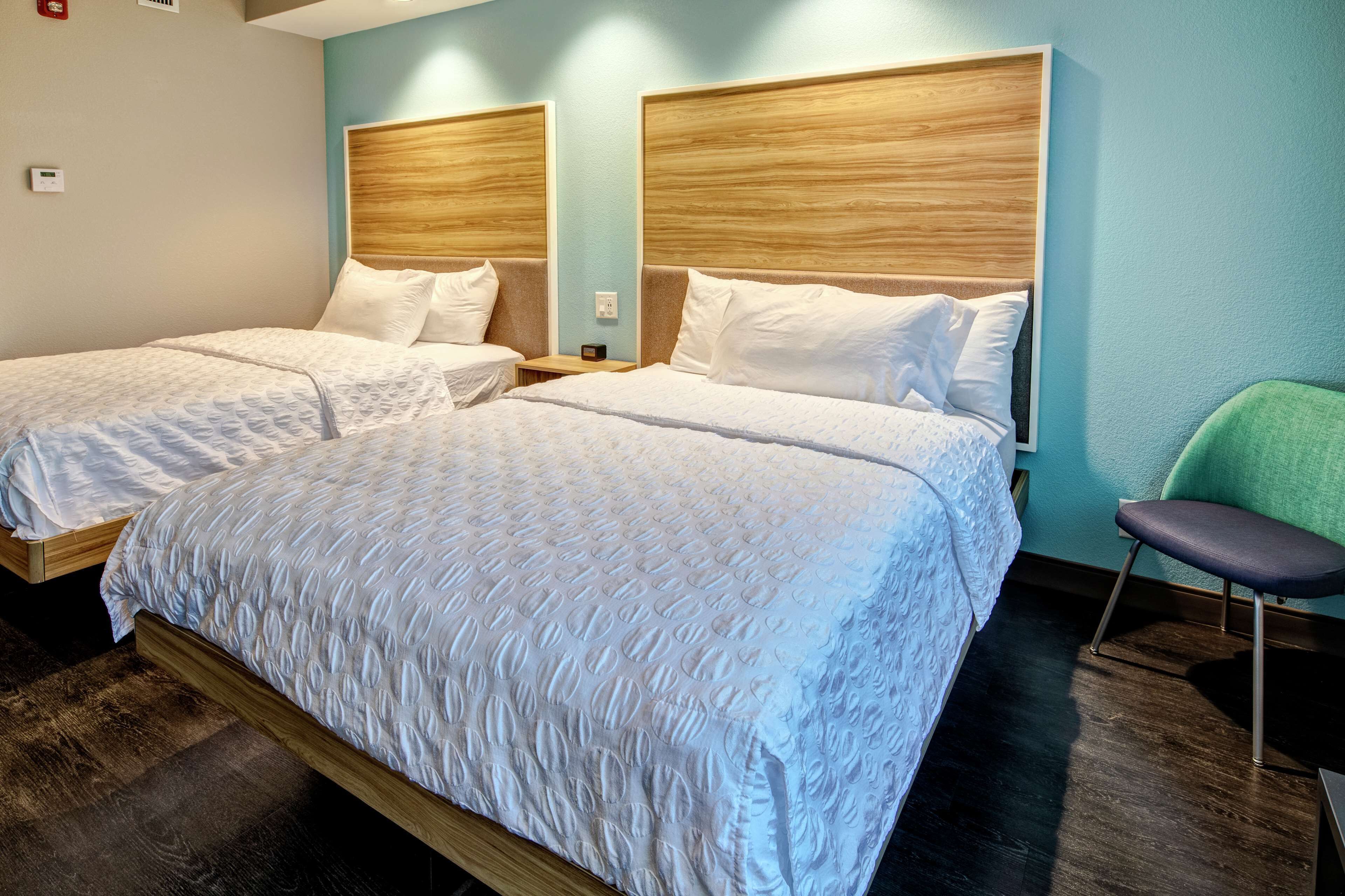 Tru by Hilton Roanoke Hollins