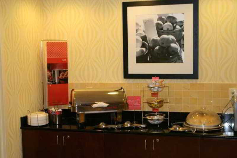 Hampton Inn Richmond - Airport Hampton Inn Richmond - Airport