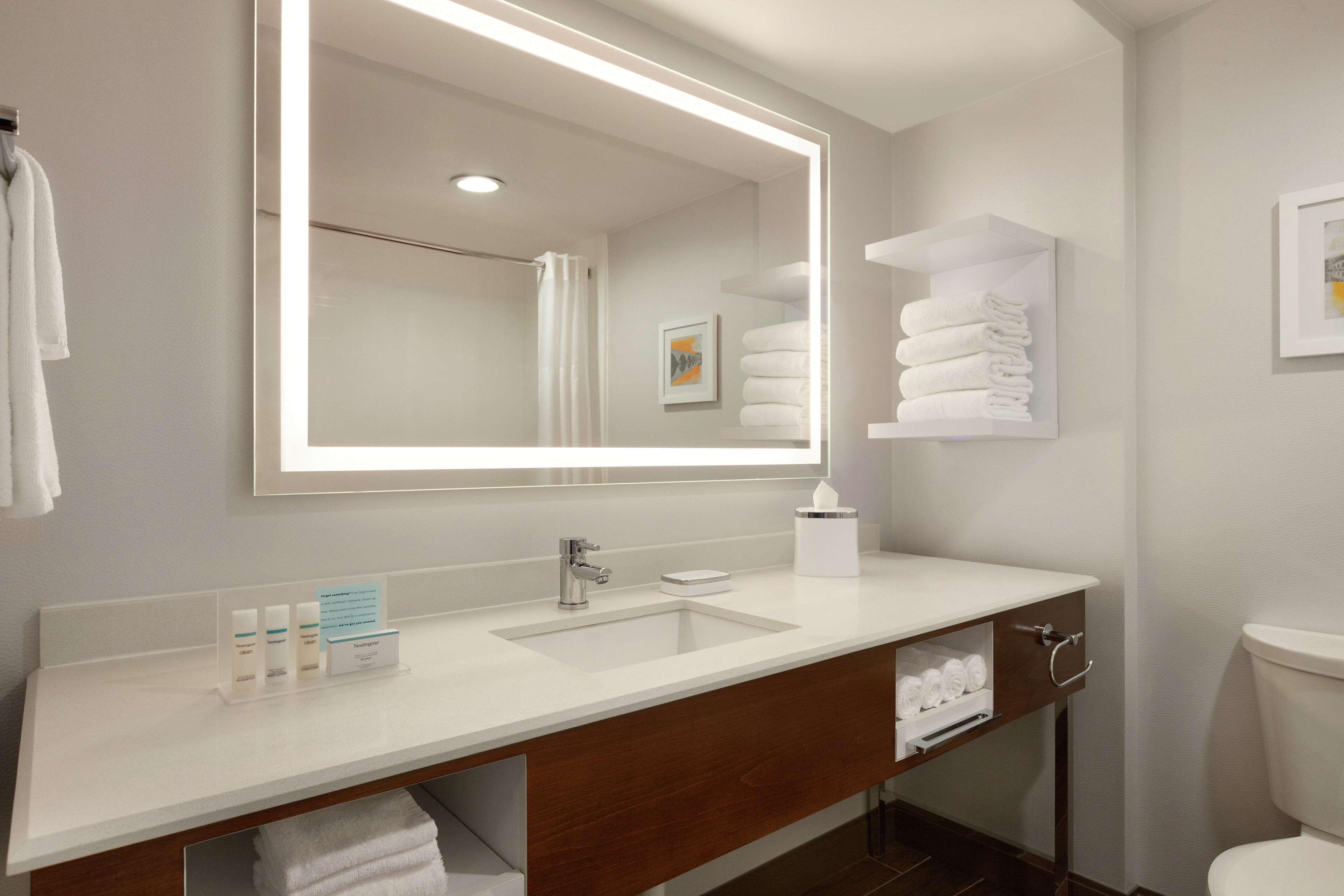 Hampton Inn Dulles/Cascades Hampton Inn Dulles/Cascades