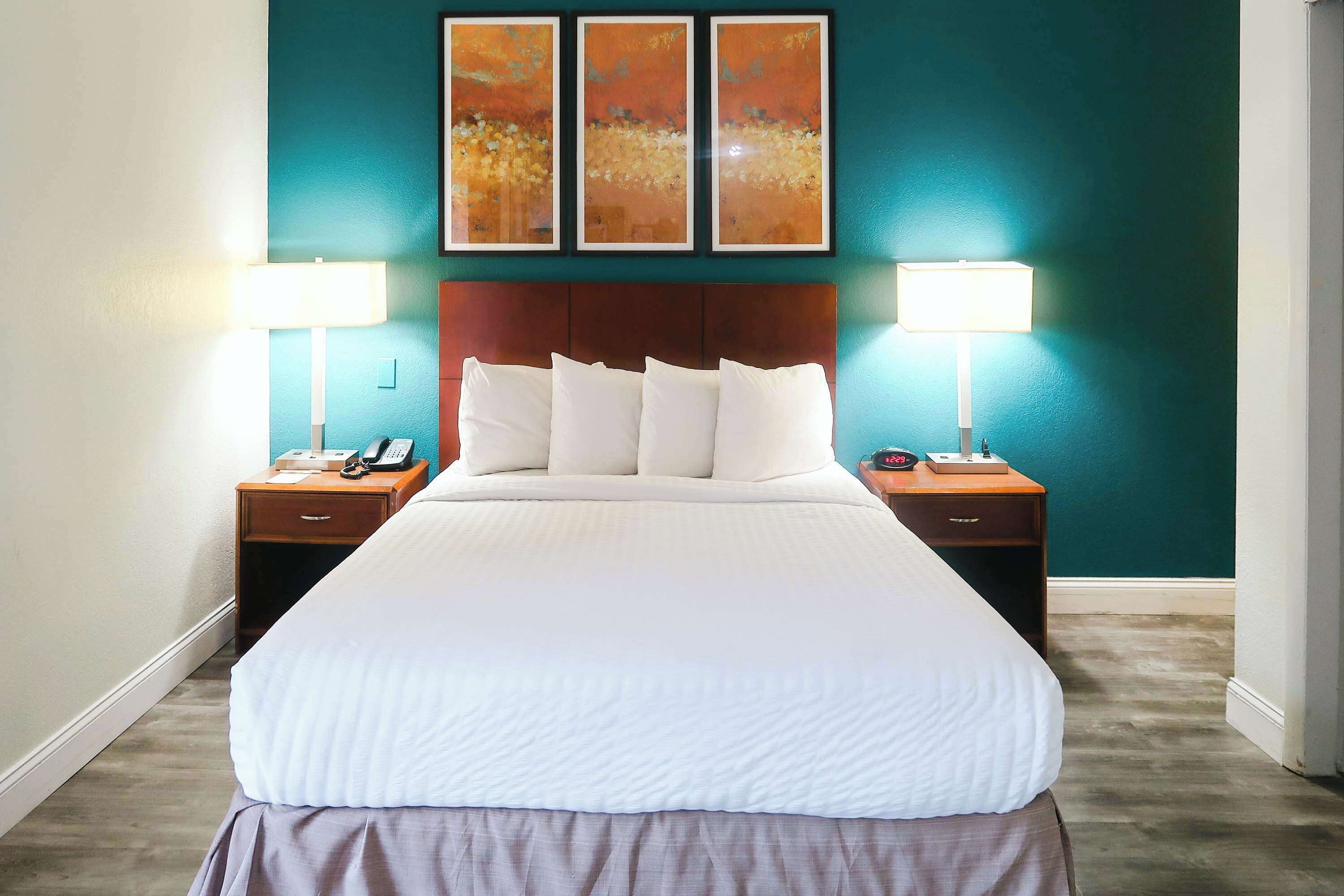 Tysons Corner Suites a Baymont by Wyndham